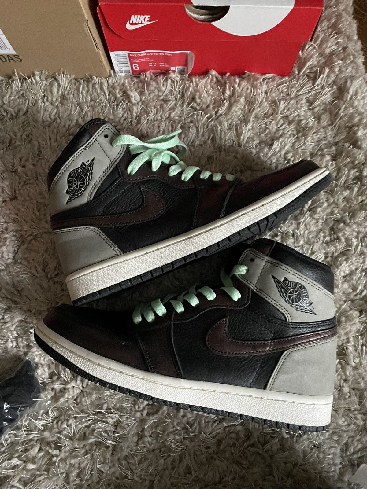 Jordan Brand Jordan 1 Patina Size US 7.5 / EU 40-41 - 2 Thumbnail