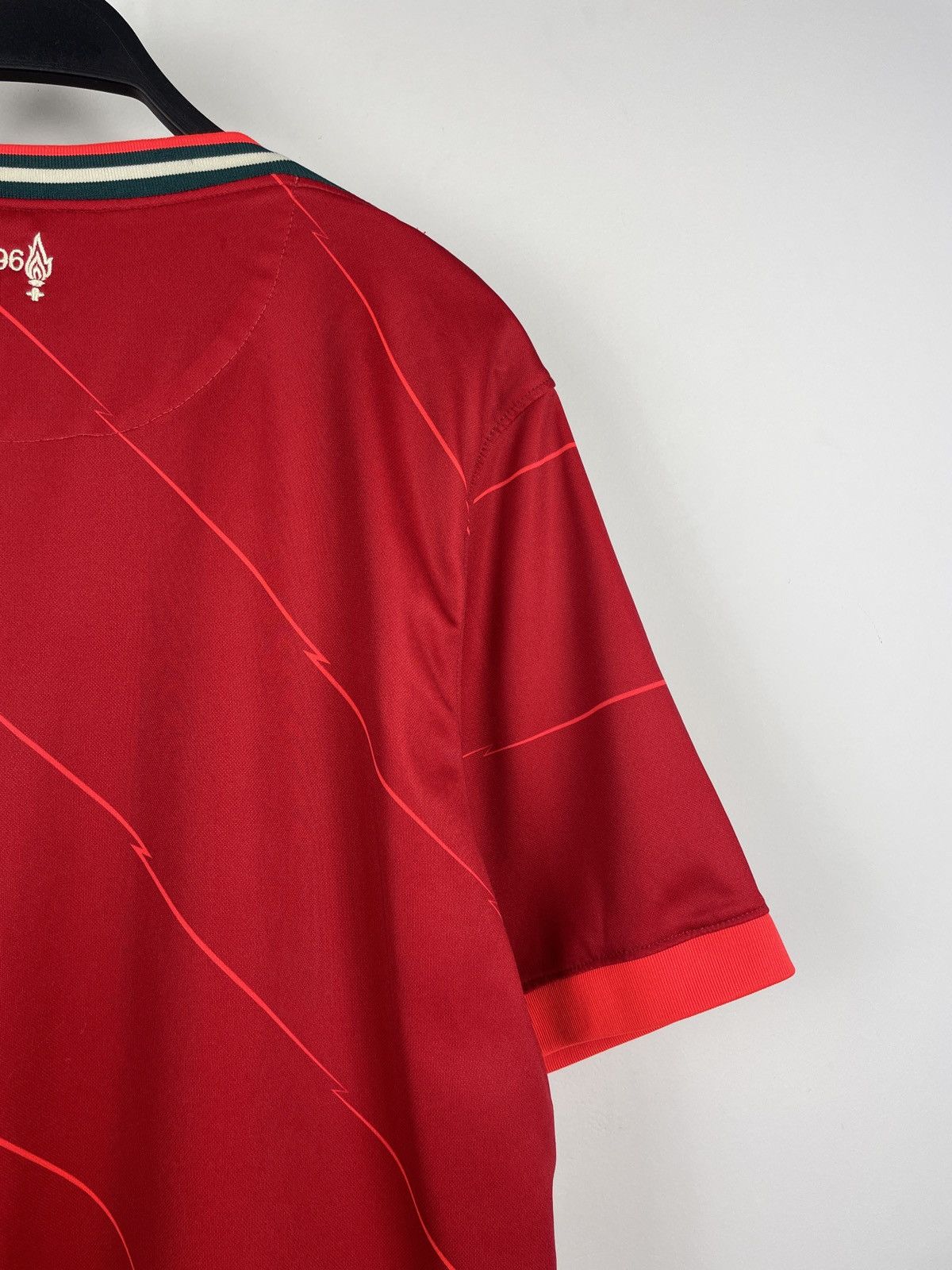 Nike Nike Liverpool Soccer Jersey Size US L / EU 52-54 / 3 - 14 Thumbnail
