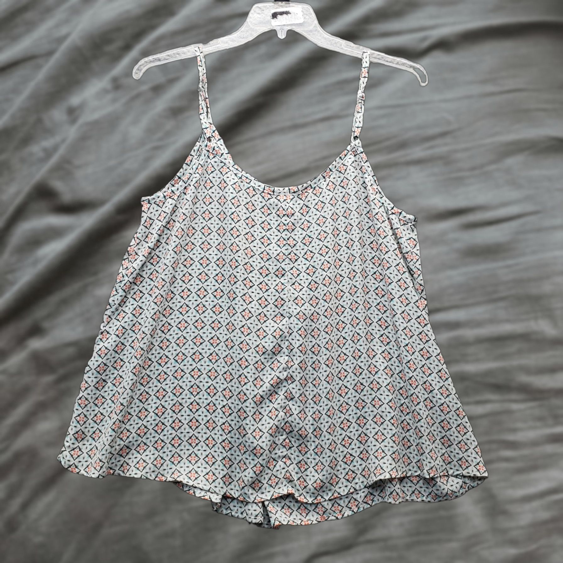 Torrid Torrid Cami Top Womens Size 0 Multi Geometric Print Adjustable Straps Tank Shirt Size XS / US 0-2 / IT 36-38 - 1 Thumbnail