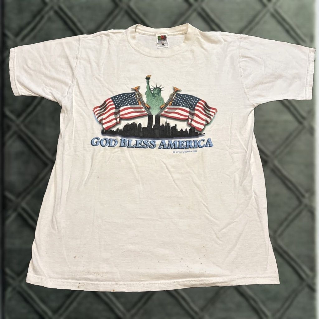 Vintage VINTAGE New York City NYC 2001 GOD Bless America 9/11 White T-Shirt Large Mens Size US L / EU 52-54 / 3 - 1 Thumbnail