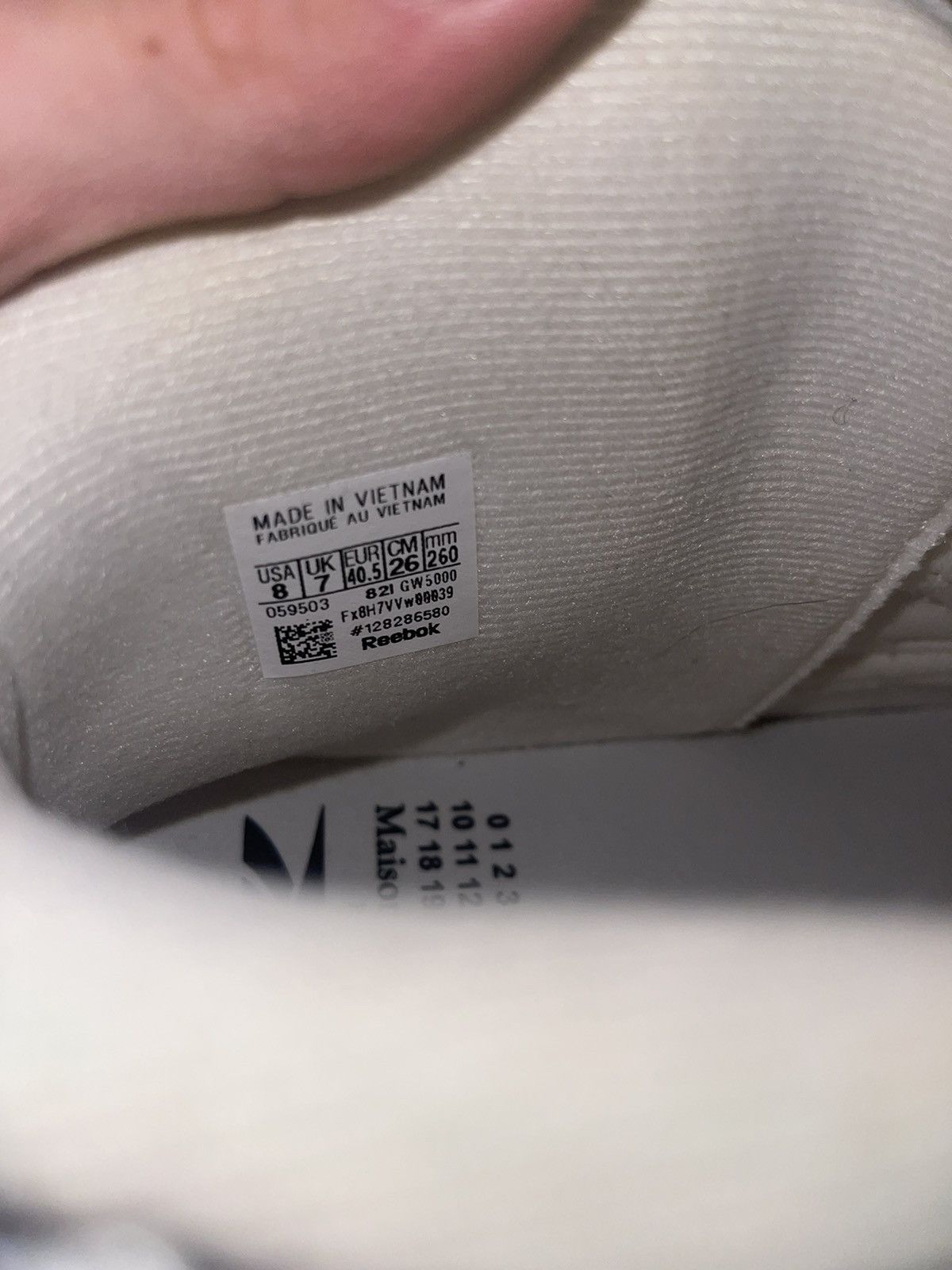 Maison Margiela × Reebok 2022 Maison Margiela x Question Mid ‘Memory Off -White Size US 8 / EU 41 - 7 Thumbnail