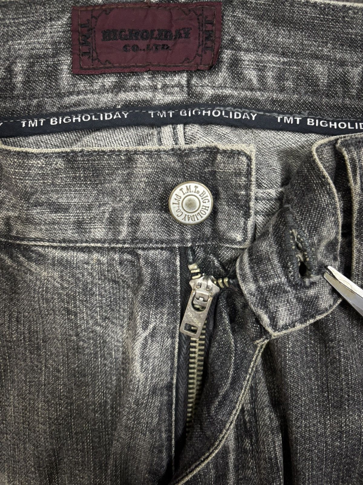 Japanese Brand Japanese Brand TMT Big Holiday Patchwork Distressed Jeans Size US 33 - 17 Thumbnail