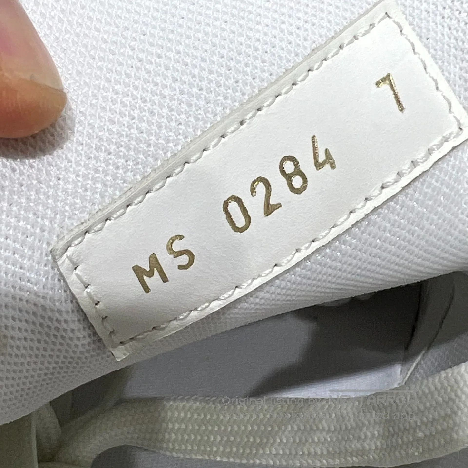 Louis Vuitton Louis Vuitton Trainer Gray-and-White Jeans shoes Size US 8 / EU 41 - 8 Thumbnail