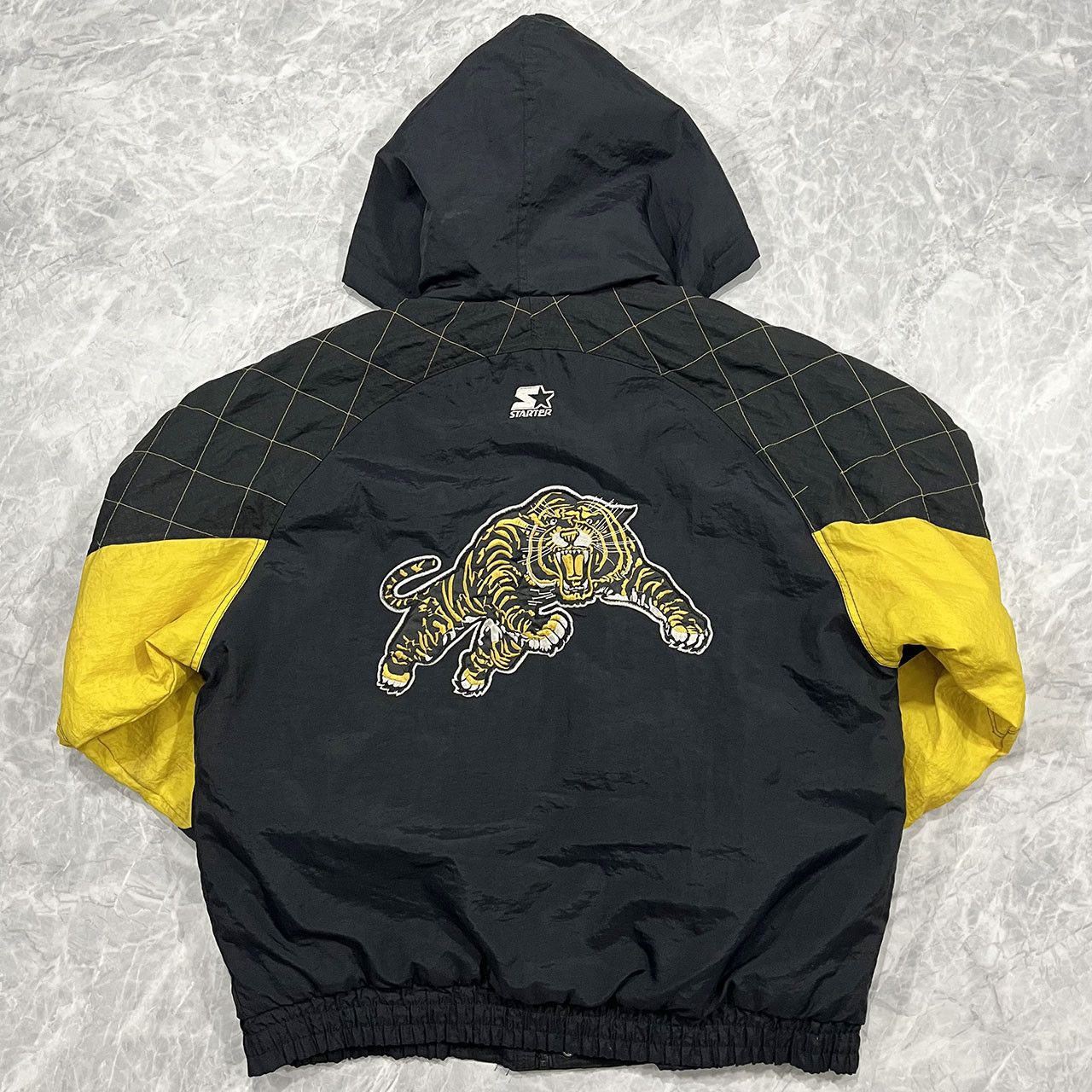 image of VTG 90's Cfl Hamilton Tiger Cats Starter Puffer Jacket in Black, Men's (Size Medium)