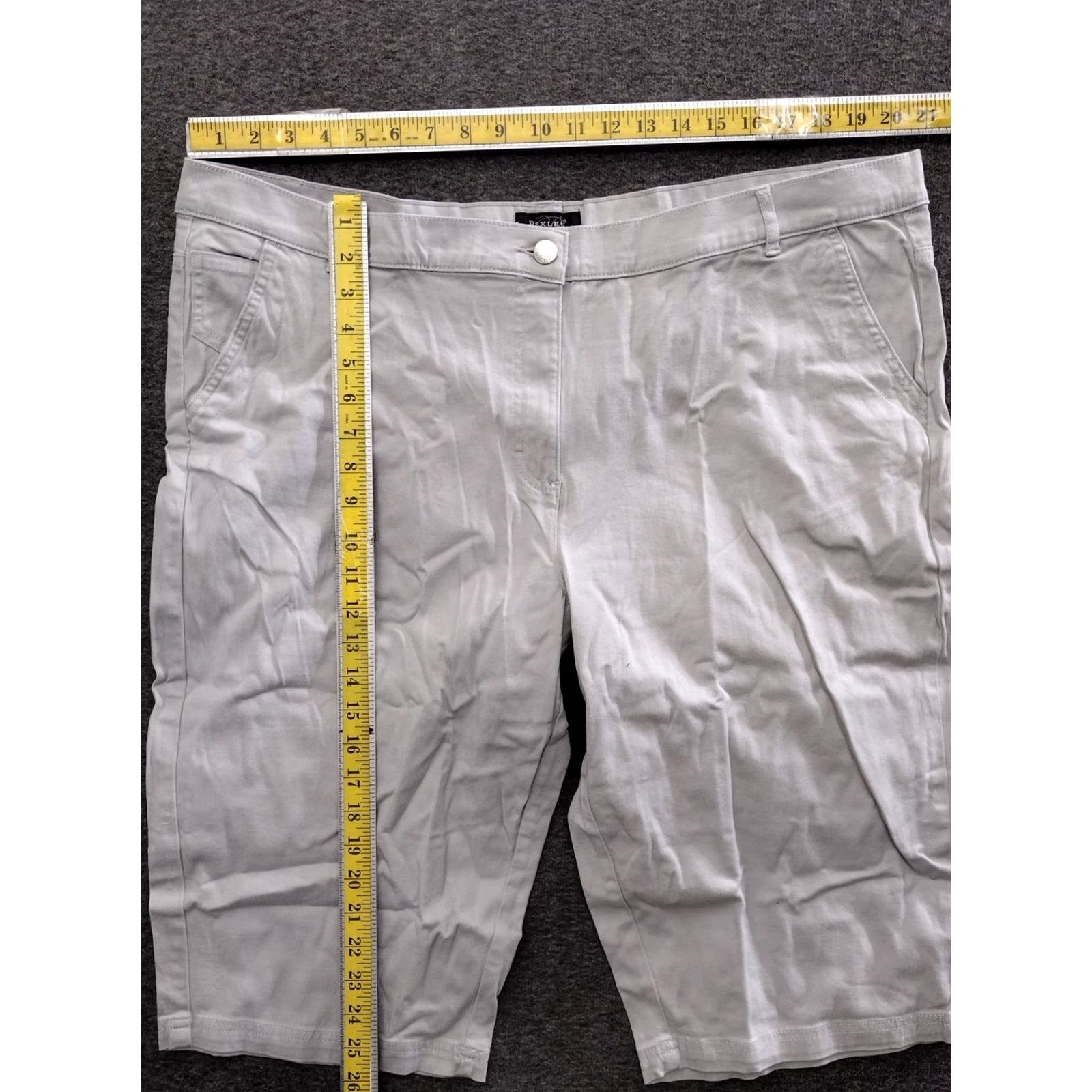 Vintage Bexley's Woman Cotton Relaxed Chino Long Shorts White 50 Womens Shorts Chino Casual Summer 50 White Womens Size 36" / US 14 / IT 50 - 4 Thumbnail
