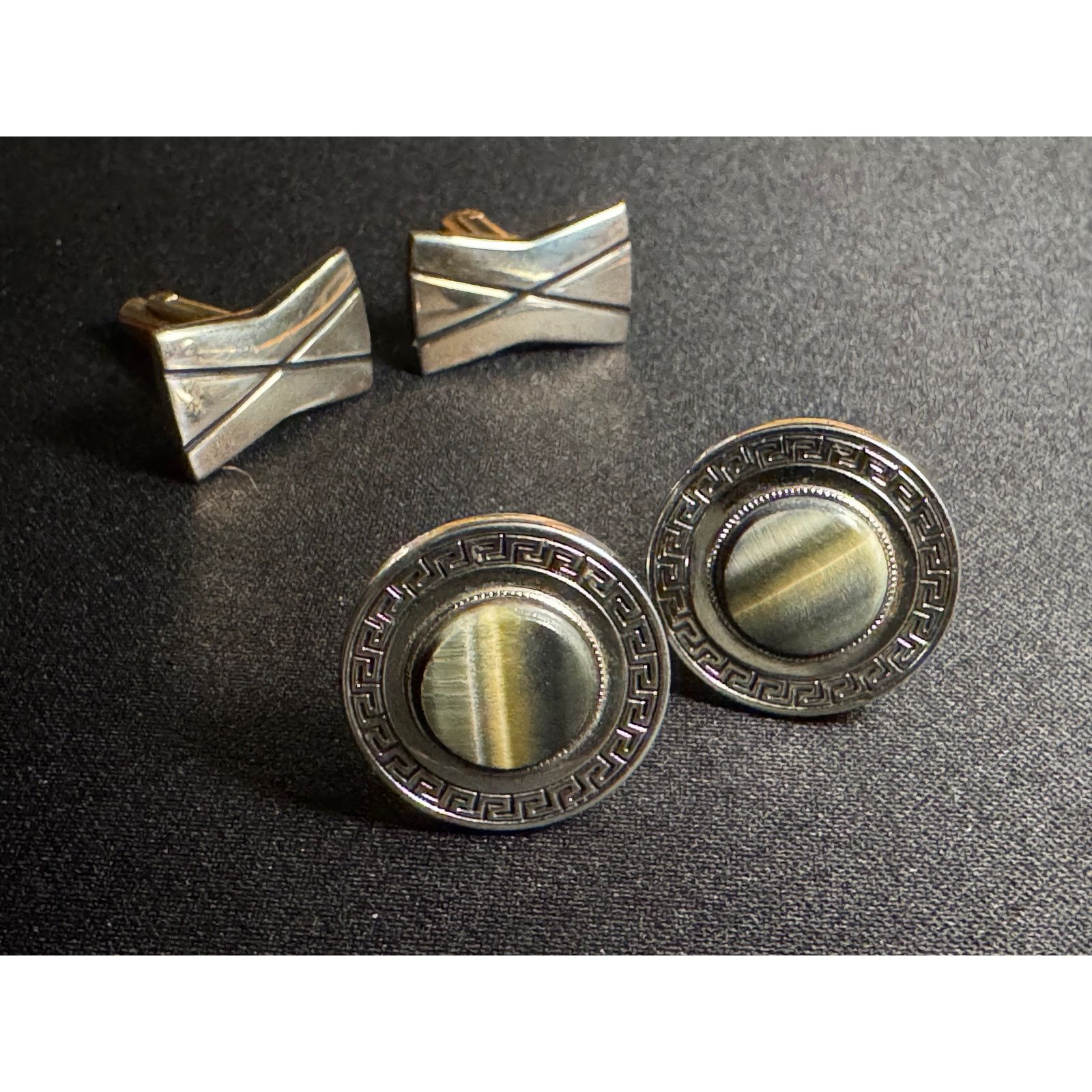Other 2 Pair of Vintage Cuff Links Silver Agate & Gold Tone Bowtie Size ONE SIZE - 1 Thumbnail