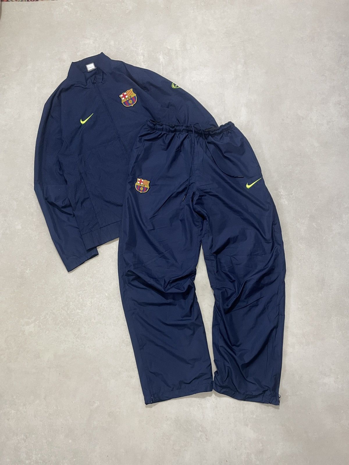Nike Fc barcelona 2009 Blokecore tracksuit Vintage Size US L / EU 52-54 / 3 - 1 Thumbnail