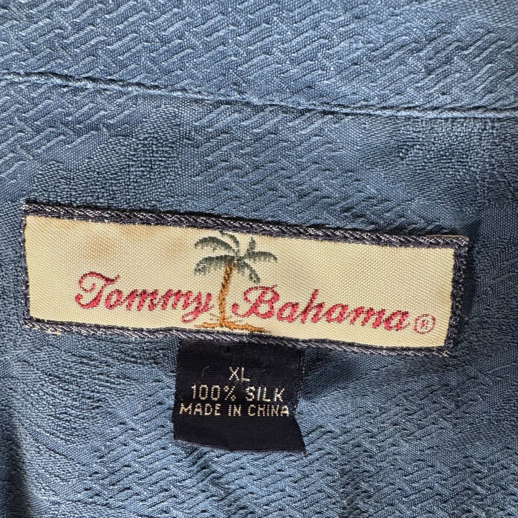 Tommy Bahama VINTAGE Tommy Bahama Camp Shirt XL Silk Coastal Resort Casual Vacation Relax Button-Up Short Sleeve Blue Silk Size US XL / EU 56 / 4 - 4 Thumbnail