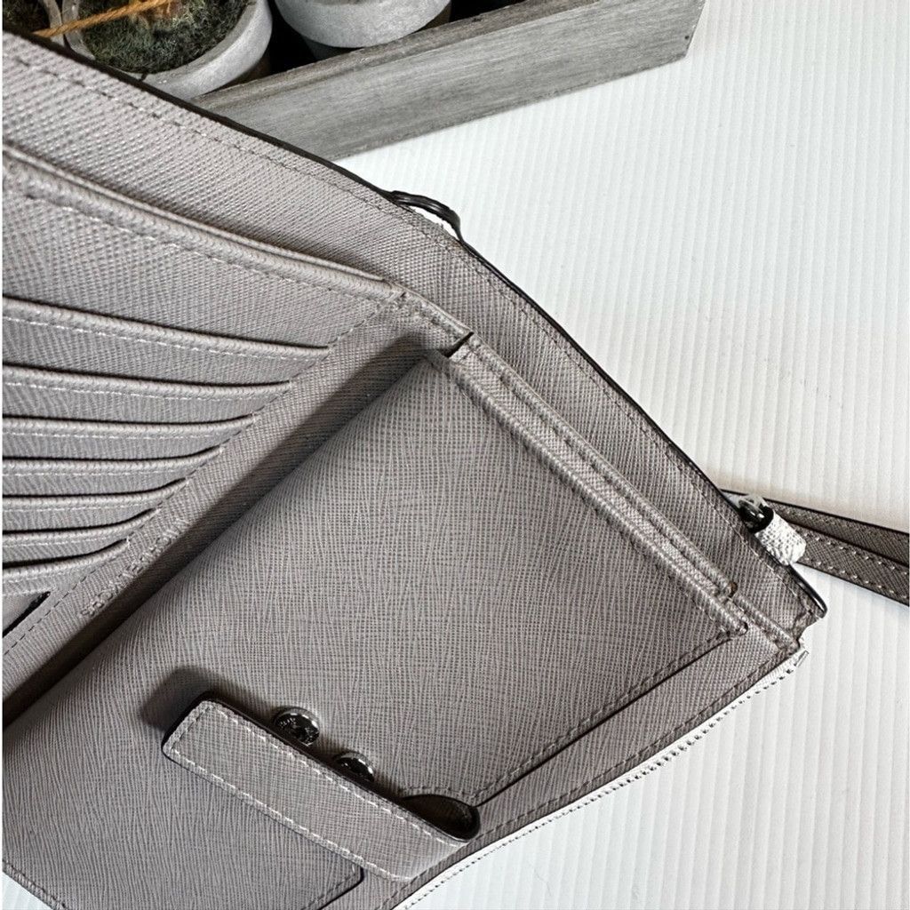 Michael Kors Michael Kors Jet Set Travel Double Zip With phone holder Size ONE SIZE - 7 Thumbnail