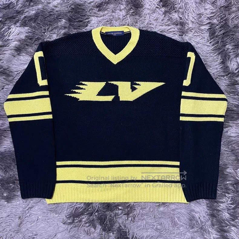 Louis Vuitton Louis Vuitton Black Yellow Logo Knit V Neck Sweater Size US M / EU 48-50 / 2 - 1 Thumbnail