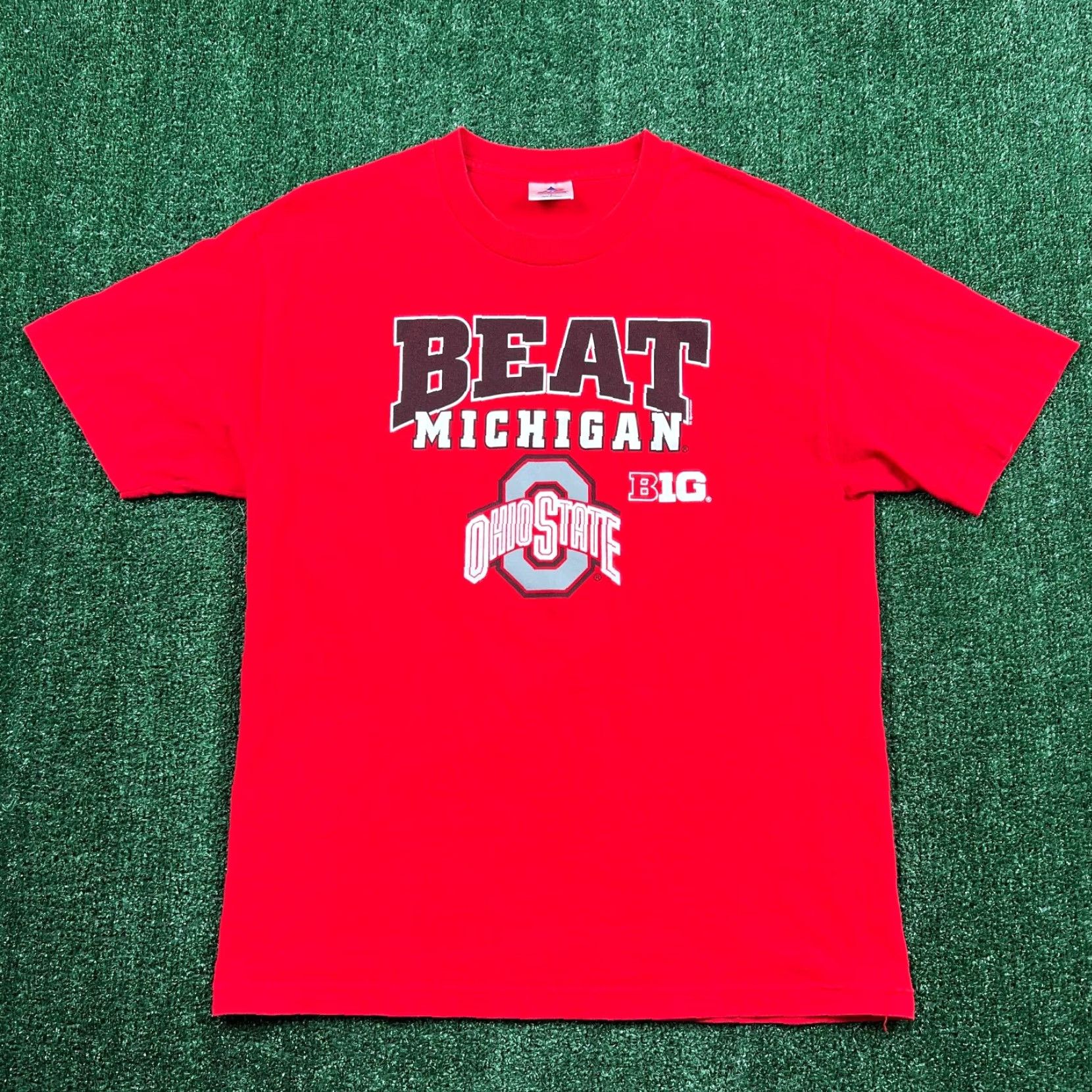 Vintage VINTAGE Beat Michigan Ohio State Buckeyes Spellout T-Shirt Mens Large Red Y2K Size US L / EU 52-54 / 3 - 4 Thumbnail