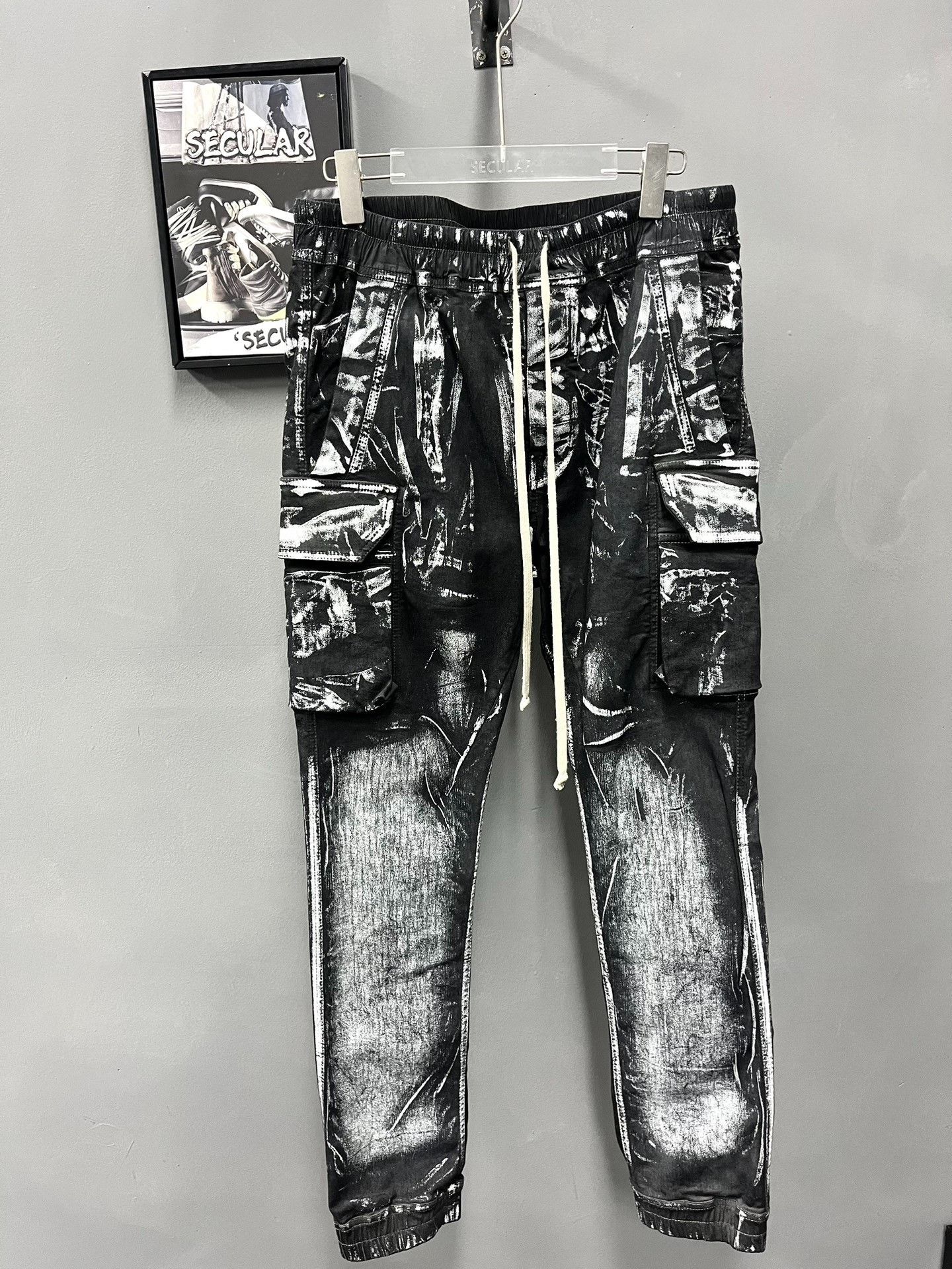 Rick Owens Rick Owens 21FW Painted Cargo Pants Size US 42 / EU 58 - 1 Thumbnail