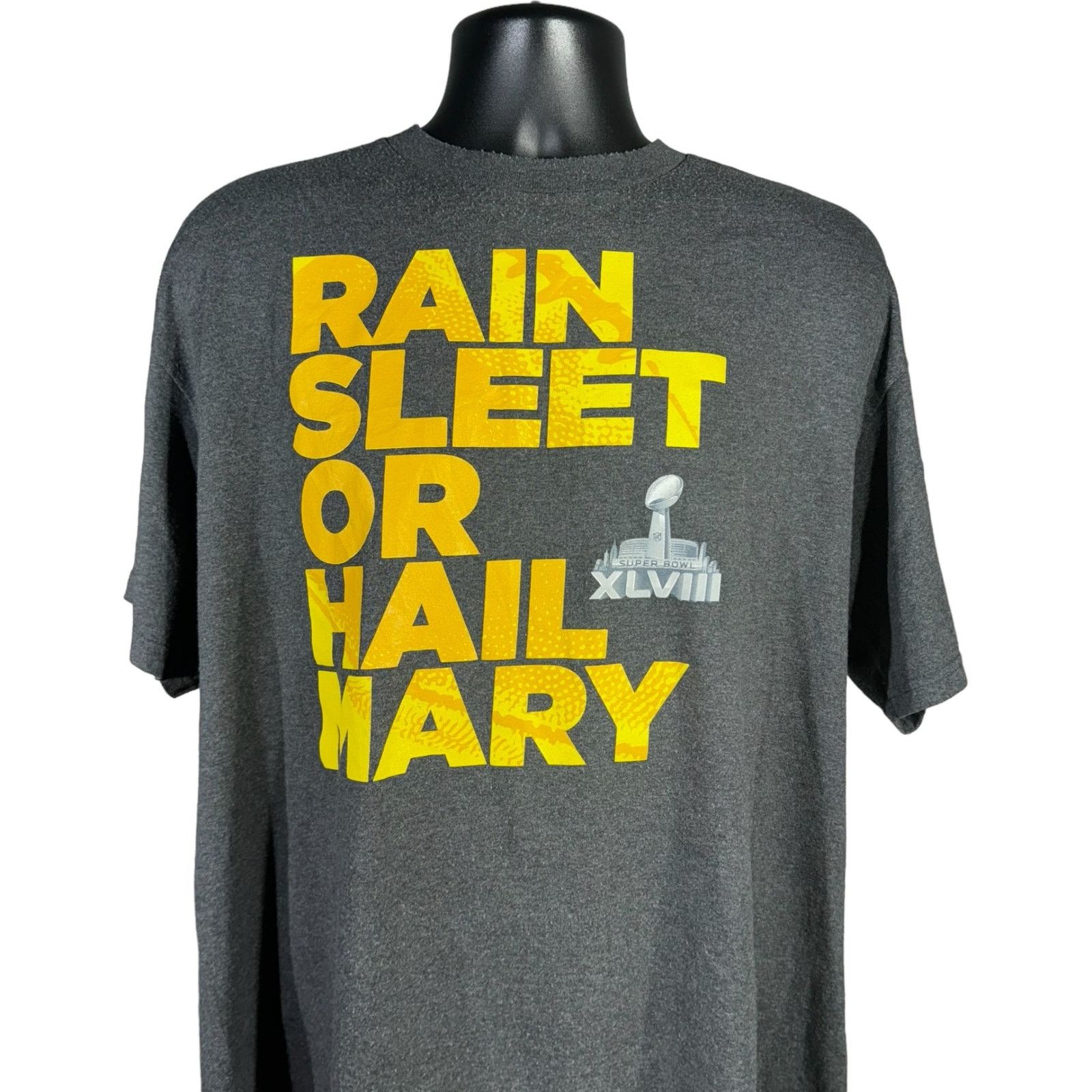 NFL "Rain Sleet Or Hail Hary" Tee Size US XL / EU 56 / 4 - 2 Thumbnail