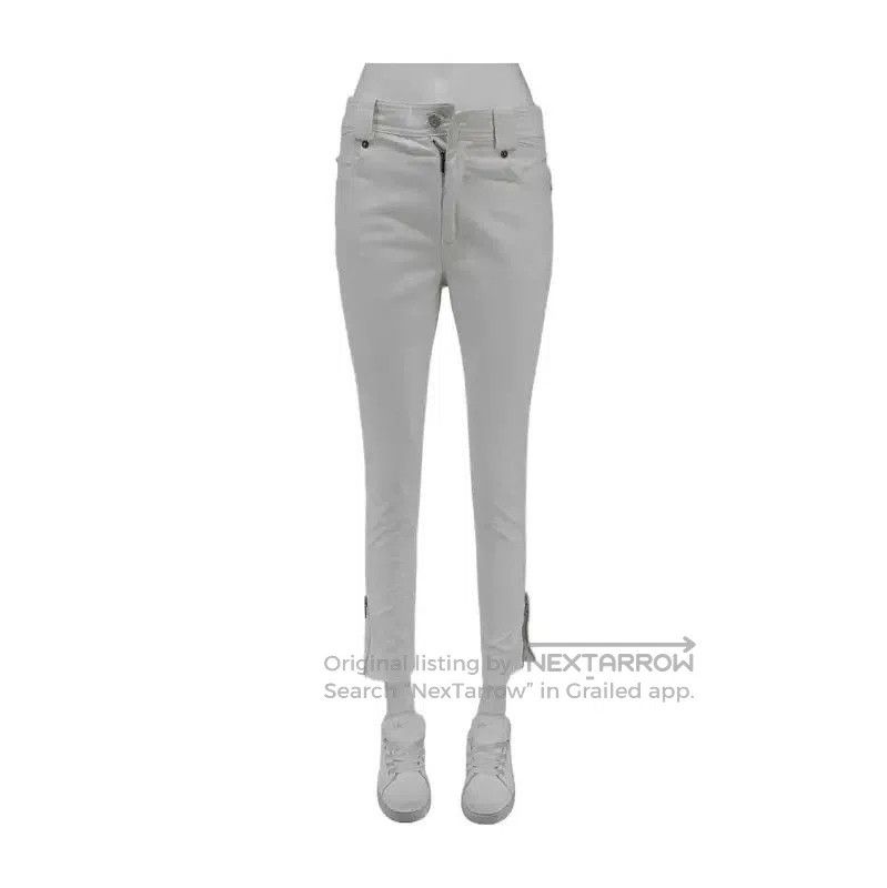 Louis Vuitton Louis Vuitton Women's Spring Jeans in White . Size 23" - 1 Thumbnail