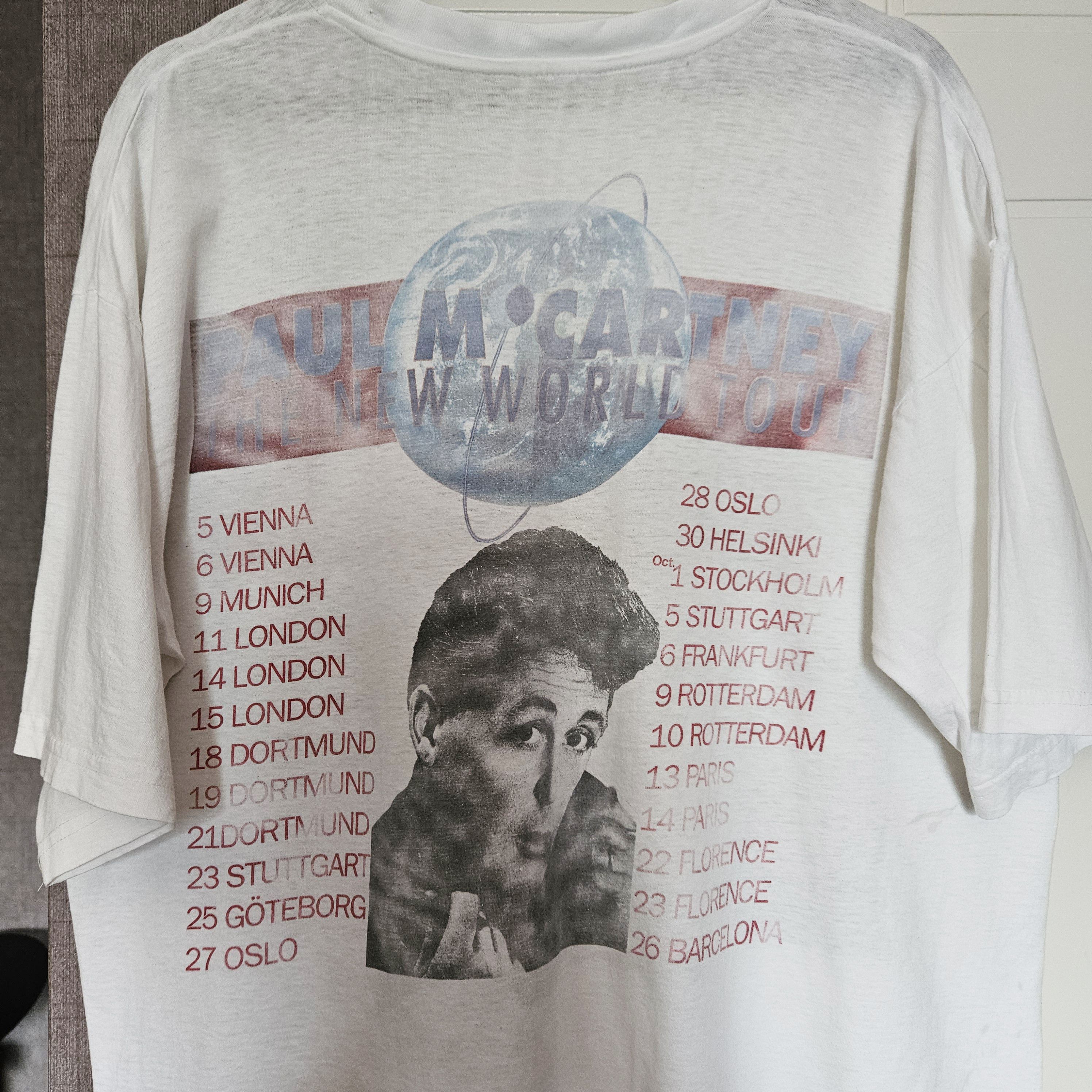 Band Tees Paul McCartney The New World Tour 90s Vintage Shirt Size US XL / EU 56 / 4 - 6 Thumbnail