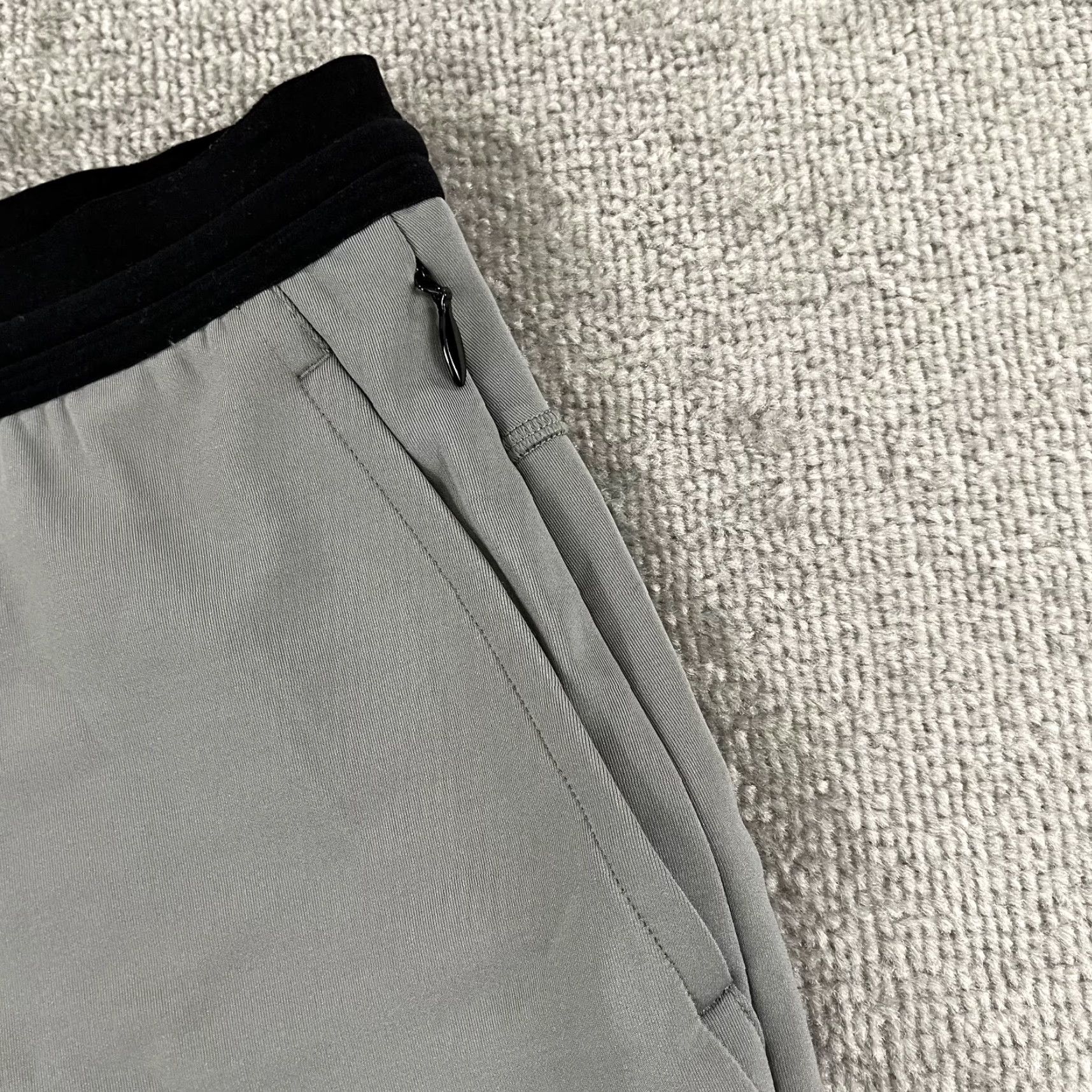 Vintage TOMMY JOHN Shorts Mens Medium x 7" Gray Thick Lounge Stretch Workout Gym NEW Size US 31 - 7 Thumbnail