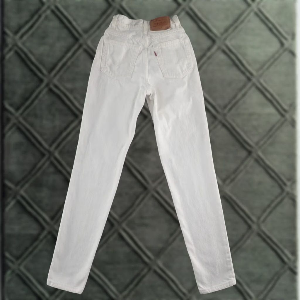 Levi's Levi’s Jeans Womens 3 (3X30) White Slim Tapered Leg 5-Pocket 100% Cotton Denim Vintage M Slim Fit Regular 512 Jeans Mens Womens Girls Size 26" / US 2 / IT 38 - 1 Thumbnail