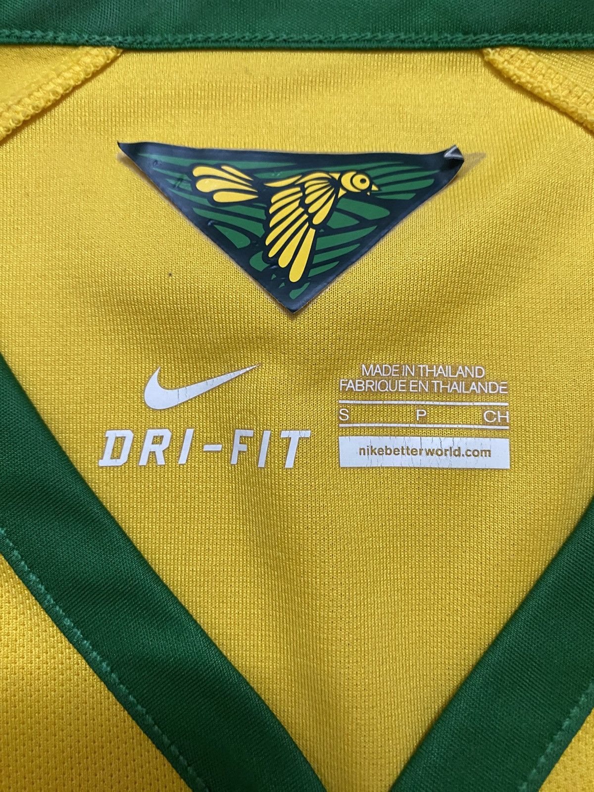 Nike Nike BRASIL 2014 2015 HOME FOOTBALL SHIRT SOCCER JERSEY Size US S / EU 44-46 / 1 - 8 Thumbnail