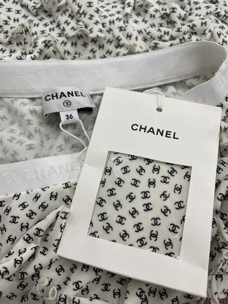 Chanel Chanel Beach series full logo full double C petal flower s Size 25" / US 0 / IT 36 - 6 Thumbnail