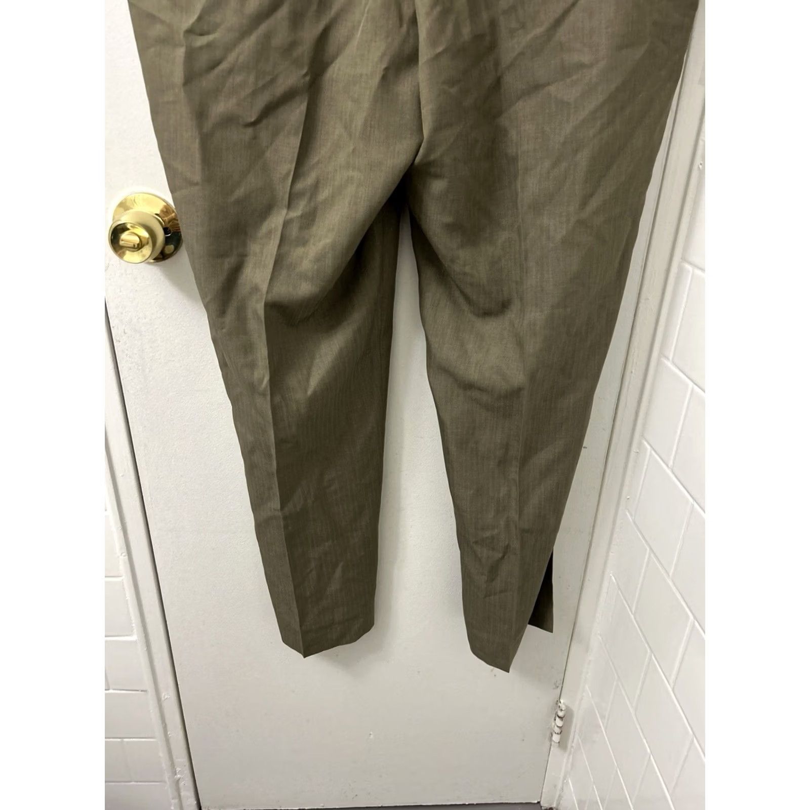 Croft & Barrow VINTAGE: No Croft & Barrow True Comfort Dress Pants Mens 40x30 Olive Brown Herringbone NWT Size US 40 / EU 56 - 3 Thumbnail
