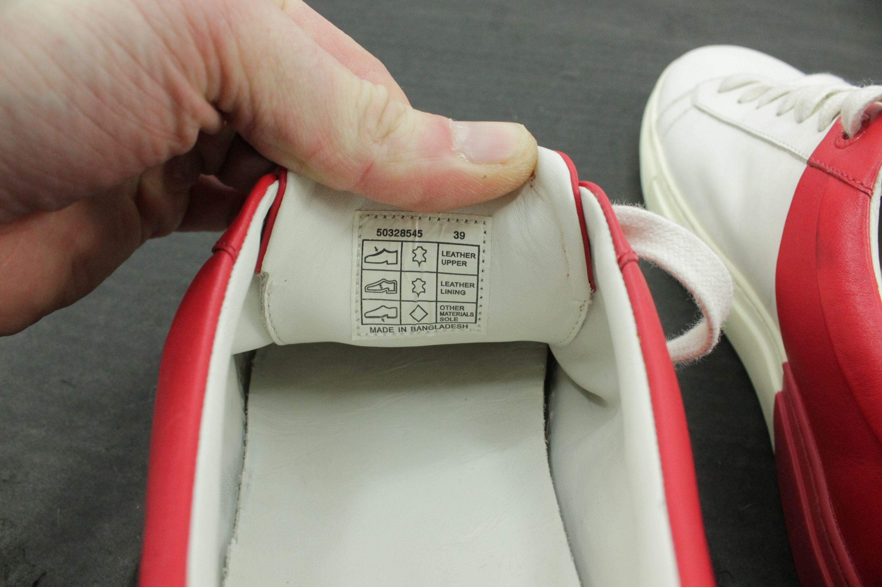 Hugo Boss Hugo Boss Low Top Leather Sneakers Women's Size US 9 / IT 39 - 10 Thumbnail