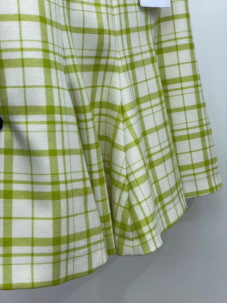 Dior Dior Green plaid skirt 2504-Nextarrow Size 24" / US 00 / IT 34 - 3 Thumbnail