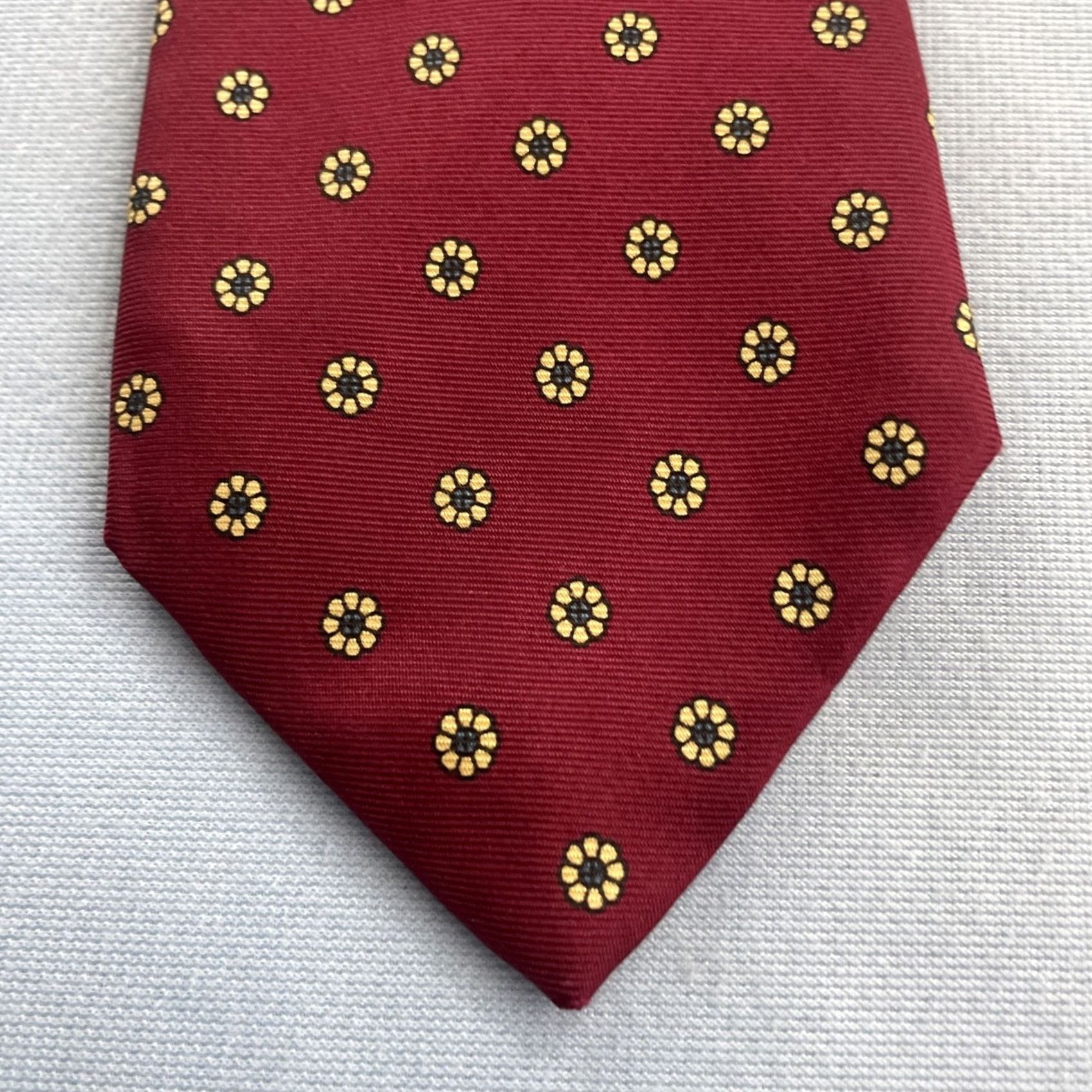 Vintage VINTAGE Clipper Craft Tie Macclesfield Neat Geometric Floral Burst Red Yellow vtg 3x59 Capsule Necktie Size ONE SIZE - 2 Thumbnail