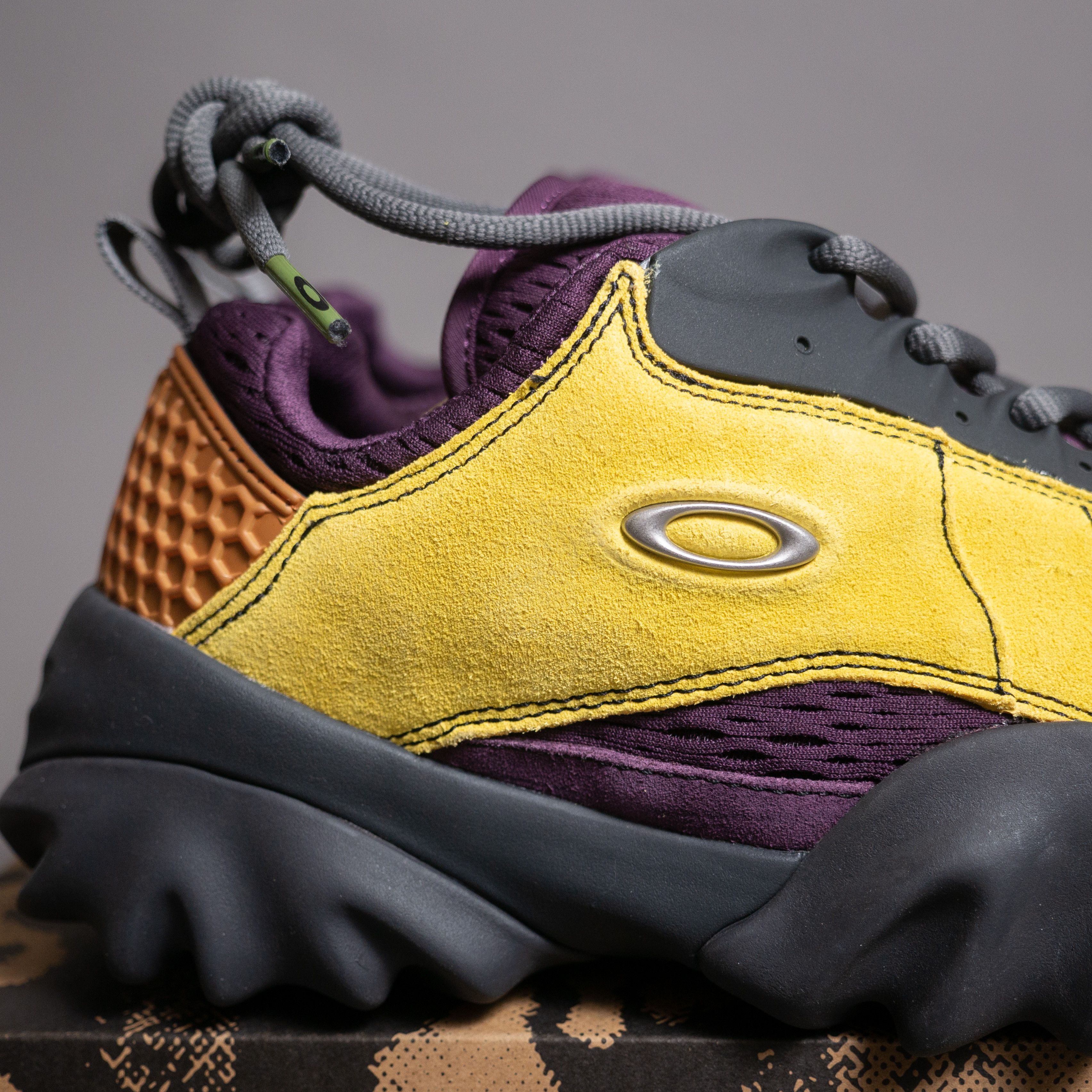 Brain Dead × Oakley Oakley x Brain Dead Chop SAW Lemon/Plum 8.5 Size US 8.5 / EU 41-42 - 2 Thumbnail