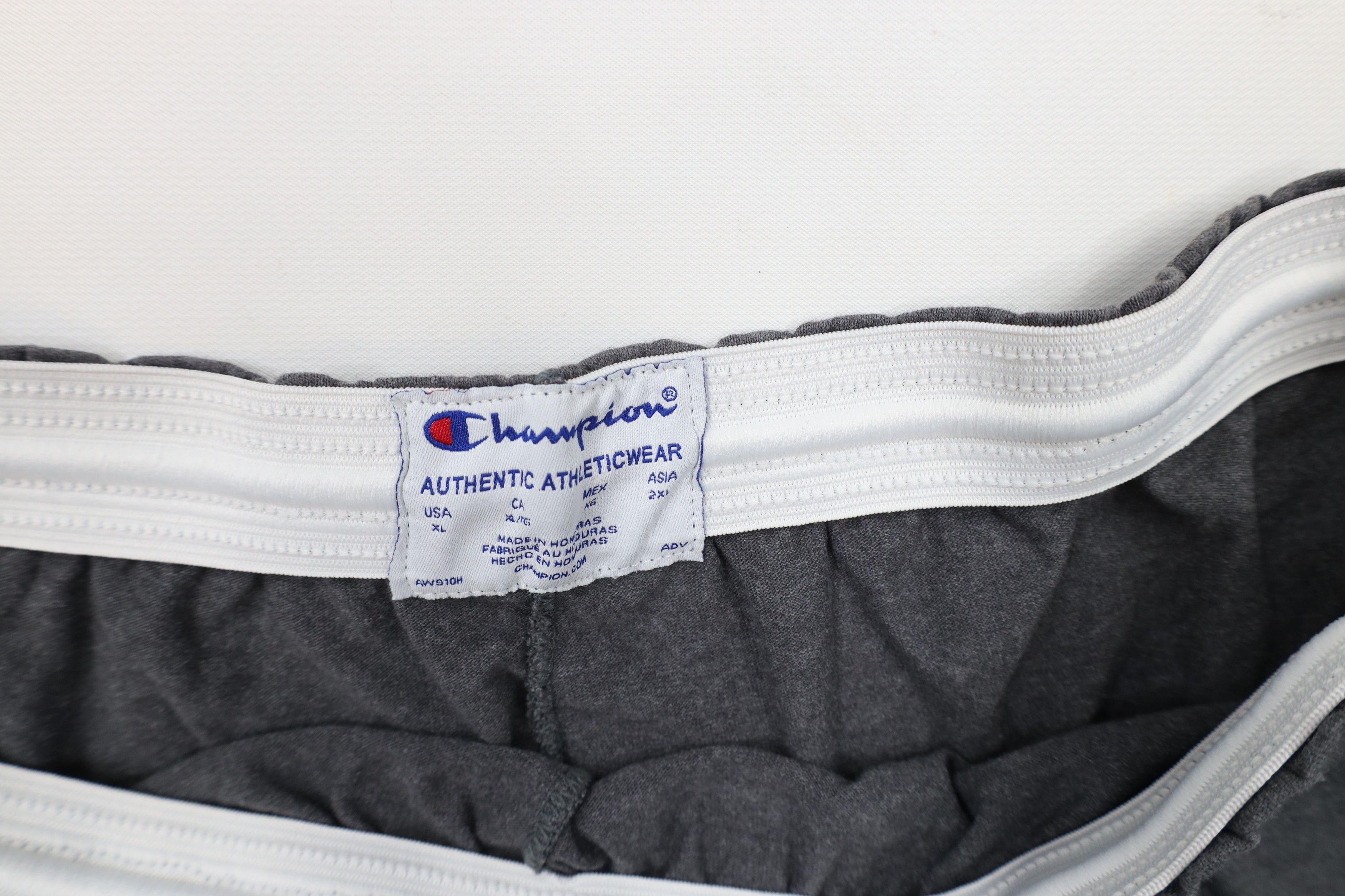 Champion × Vintage Vintage Y2K Champion Classic Logo Above Knee Shorts Gray Size US 36 / EU 52 - 7 Thumbnail