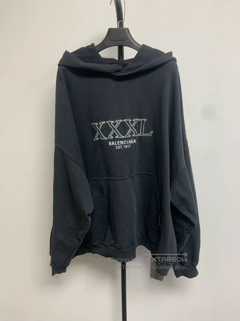 Balenciaga Balenciaga Solid Color Letter Long Sleeve Sweater in Black Size US M / EU 48-50 / 2 - 1 Thumbnail
