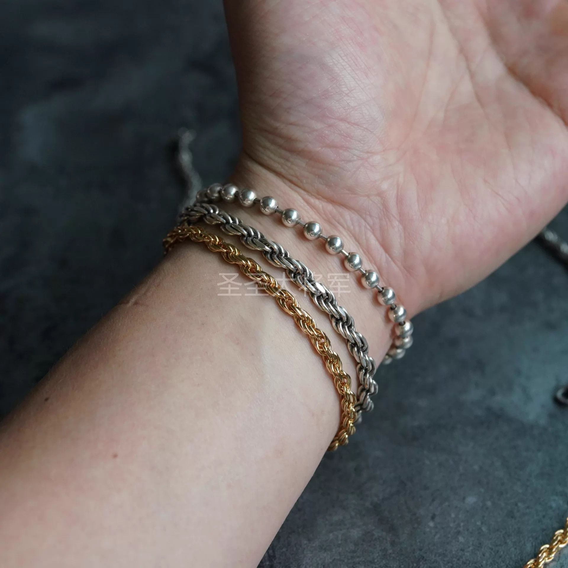 Emanuele Bicocchi Emanuele Bicocchi Gothic Rope Double Skull Bracelet Size ONE SIZE - 9 Thumbnail