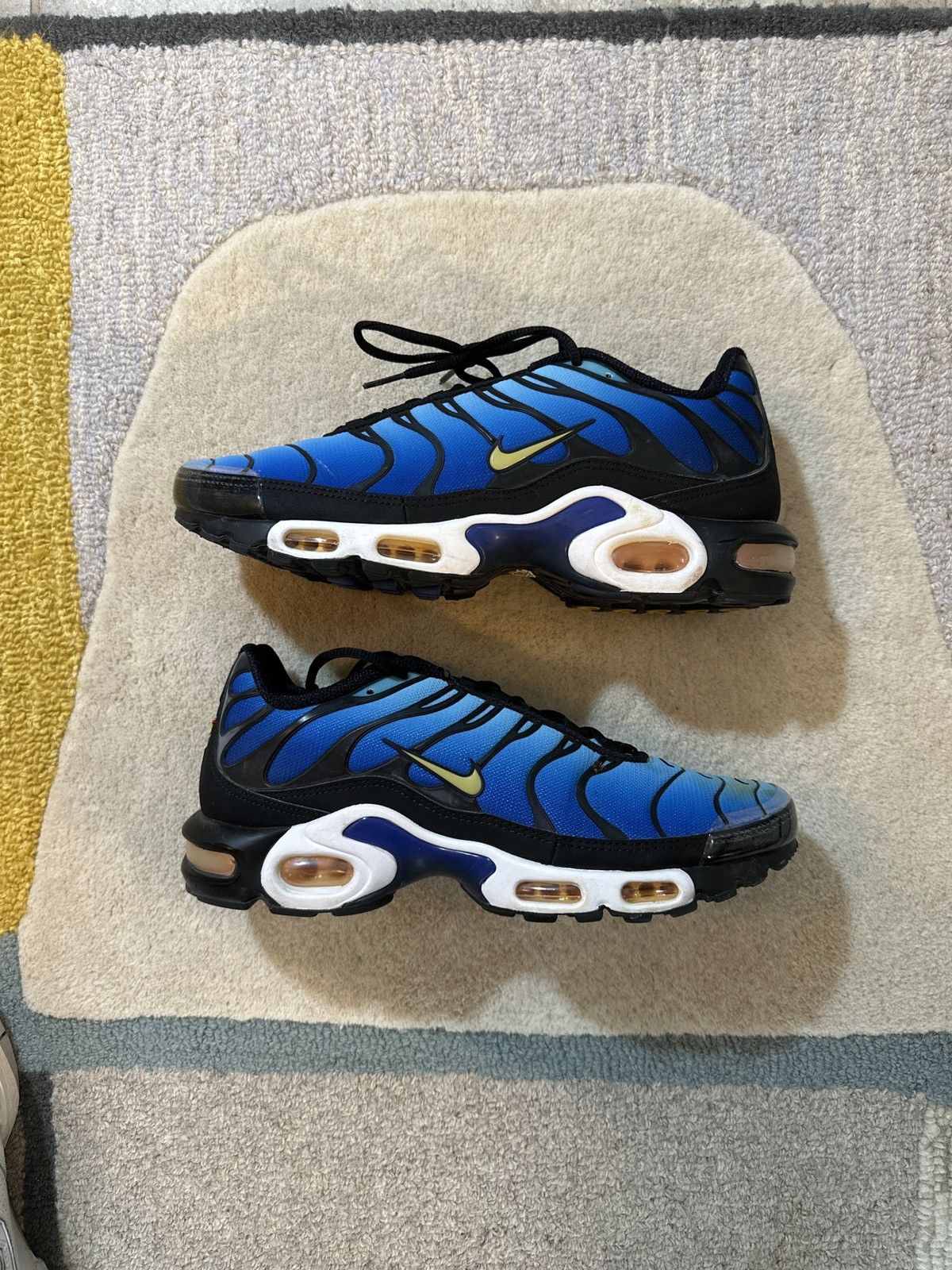 Nike Nike Air Max Plus OG 2018 ‘Hyper Blue’ - Used - Size 10.5 Size US 10.5 / EU 43-44 - 3 Thumbnail