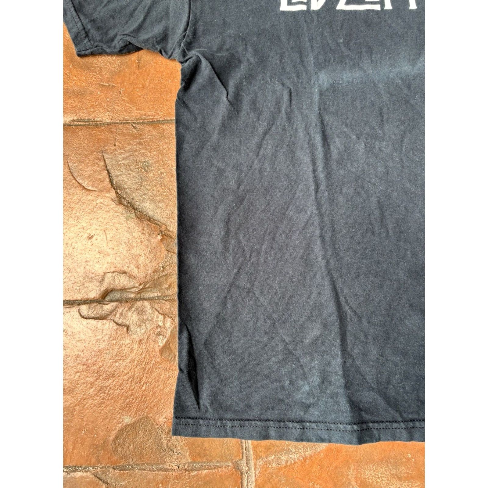 Gildan VINTAGE Led Zeppelin Band Tour T-Shirt M Black Cotton Gildan Crew Neck Short Sleeve Mens 90s Rock Grunge Band, Music, LED, Y2K, Medium Size US M / EU 48-50 / 2 - 6 Thumbnail
