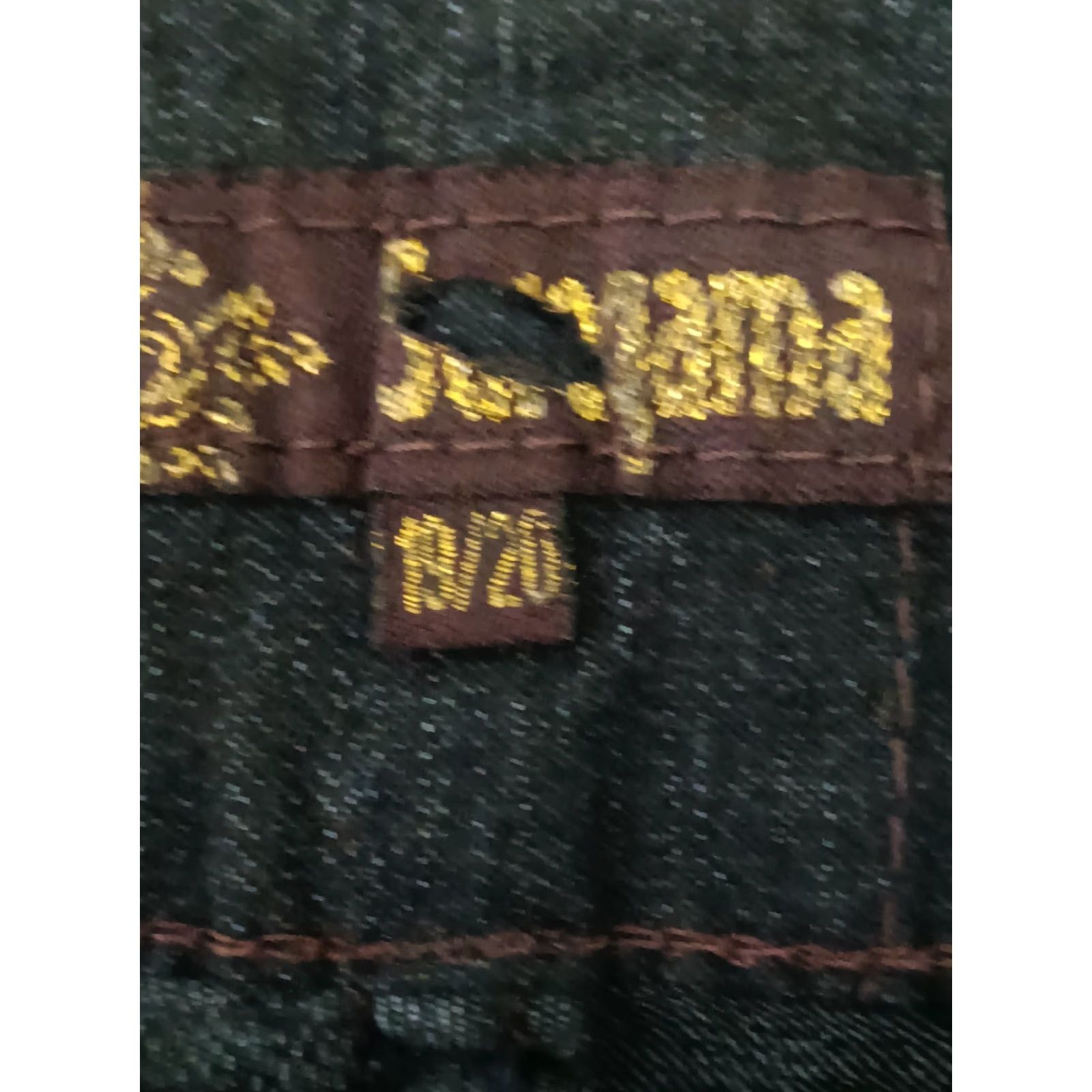 Vintage Unbranded Jeans 3 Button Closure Black Skinny Women's 19/20 Denim Jeans Black 30 Inseam 5-Pocket Slim Mid Rise 90s Theme Adult Women Size 40" / US 18 - 4 Thumbnail