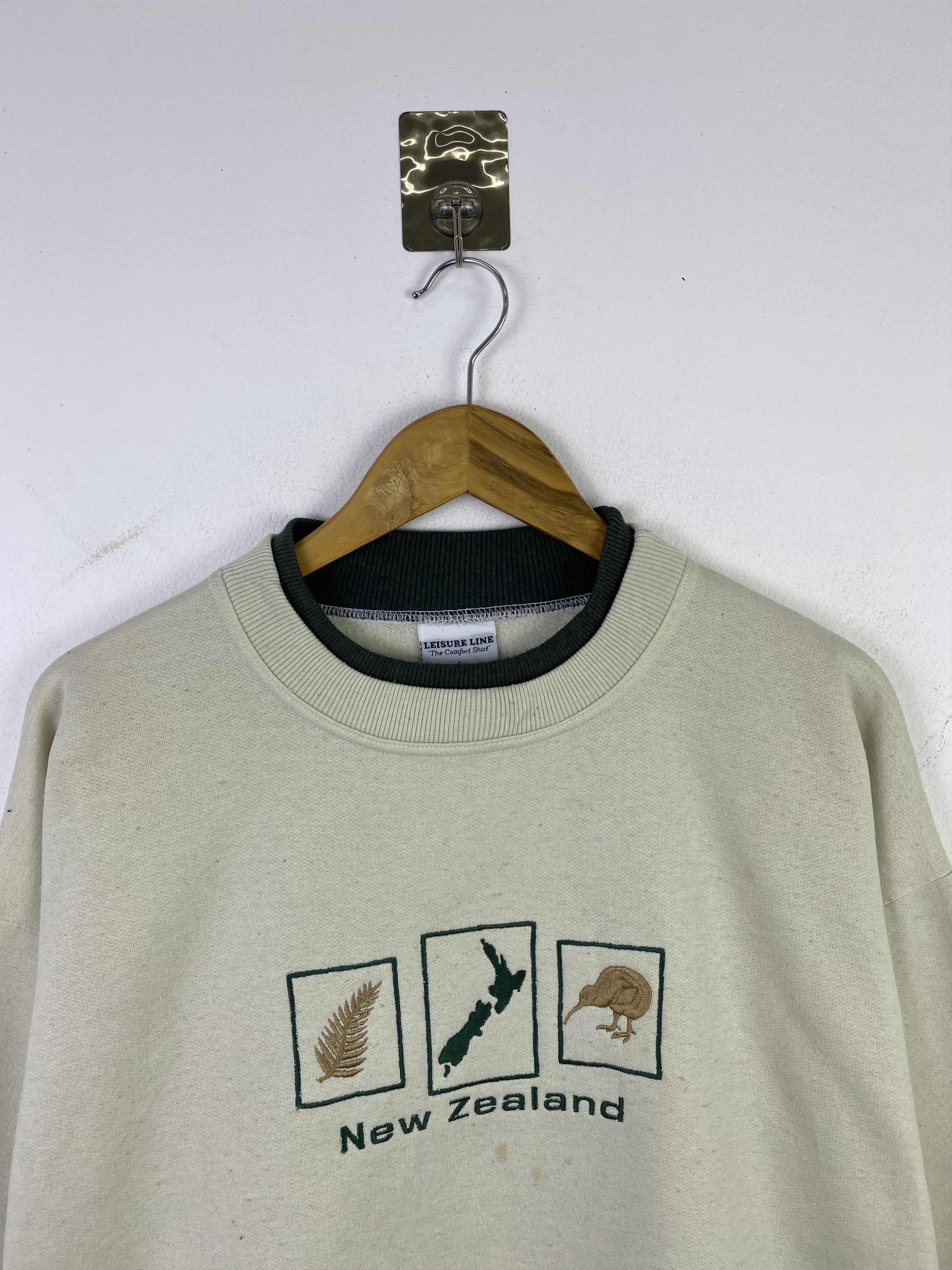 Vintage Vintage New Zealand Embroidery Crewneck Sweatshirt SH0397 Size US L / EU 52-54 / 3 - 2 Thumbnail