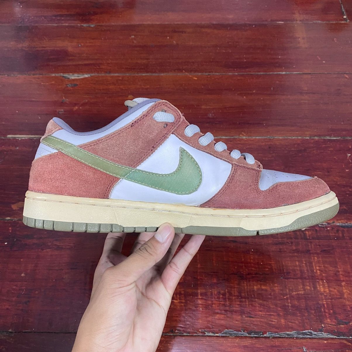 Nike SB Dunk Low Shanghai 1 2004 Size US 8 / EU 41 - 7 Thumbnail