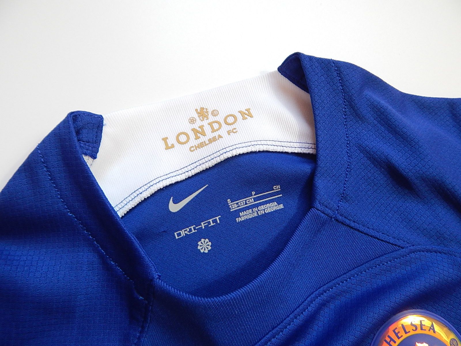 Chelsea Soccer × Nike chelsea london 2023-2024 home kit nike kids jersey Size US S / EU 44-46 / 1 - 4 Thumbnail