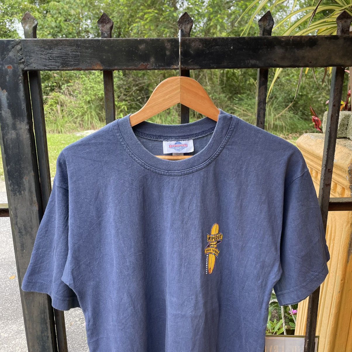 Vintage 🔥Vintage 90s Dreamworld Australia Gold Coast Surf Skate Tee Size US M / EU 48-50 / 2 - 5 Thumbnail