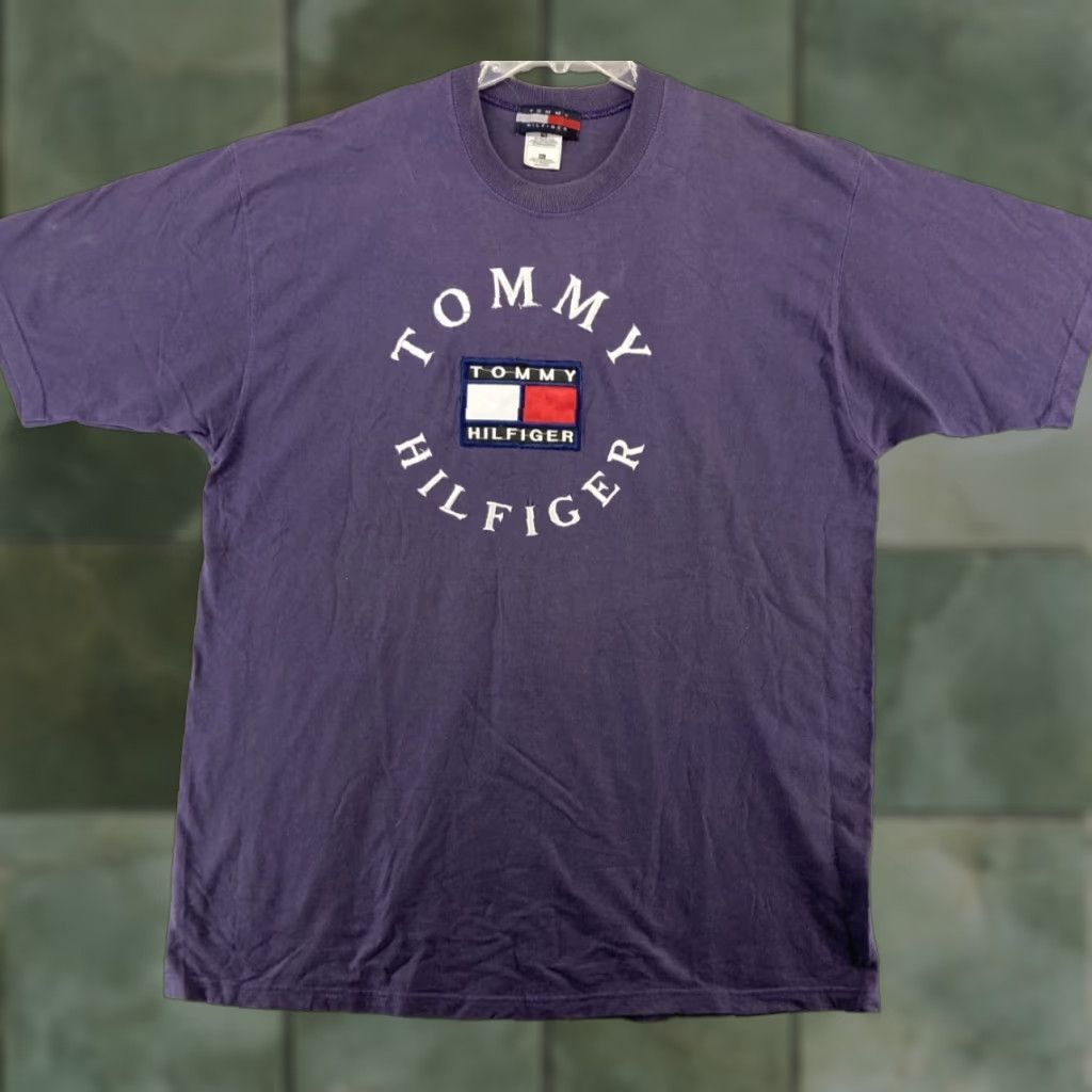 Tommy Hilfiger VINTAGE Tommy Hilfiger Graphic Tee Mens Purple XL Crew Neck Short Sleeve Retro Size US XL / EU 56 / 4 - 1 Thumbnail