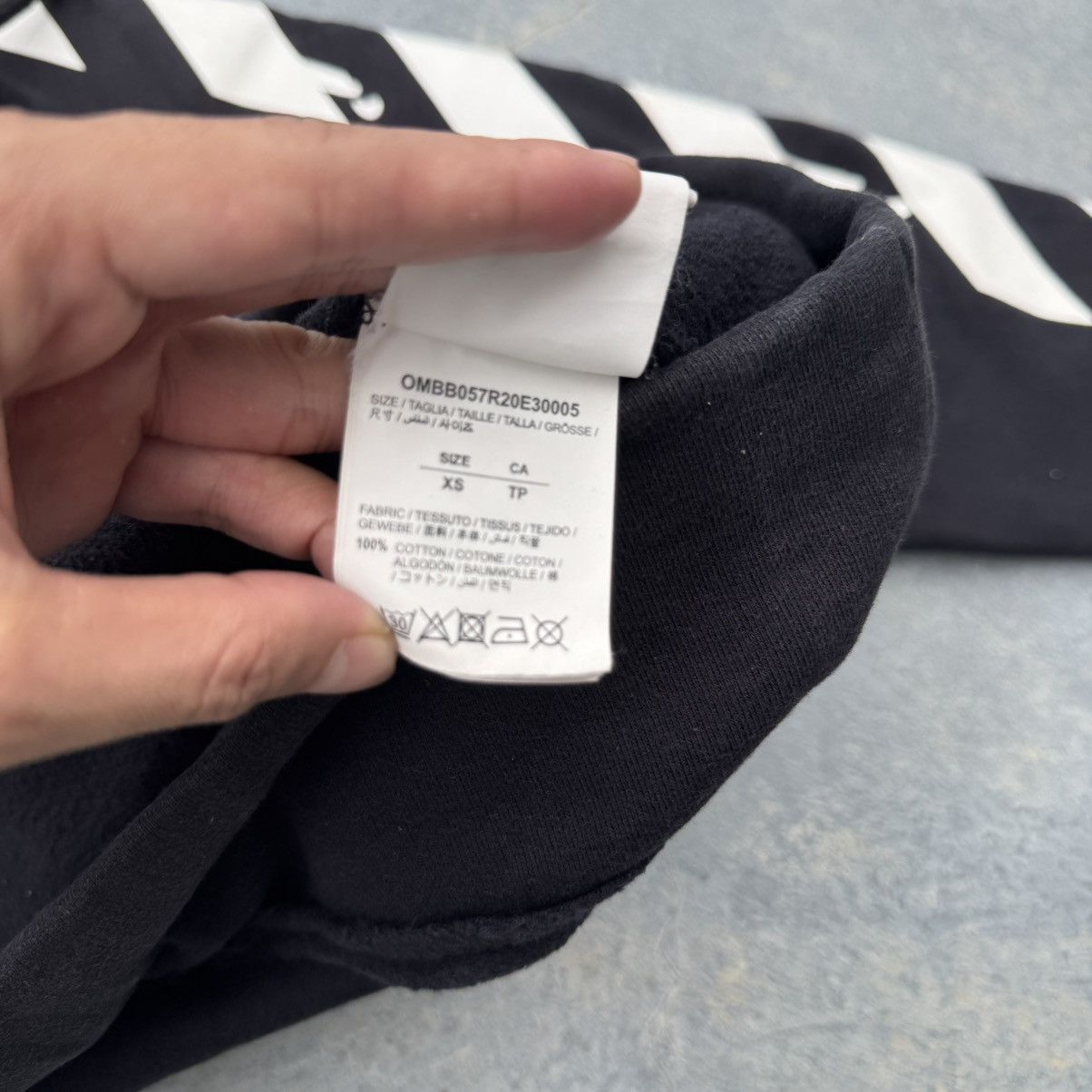 Off-White Off White X Virgil Abloh Black Dripping Arrow Hoodie Size US XS / EU 42 / 0 - 17 Thumbnail