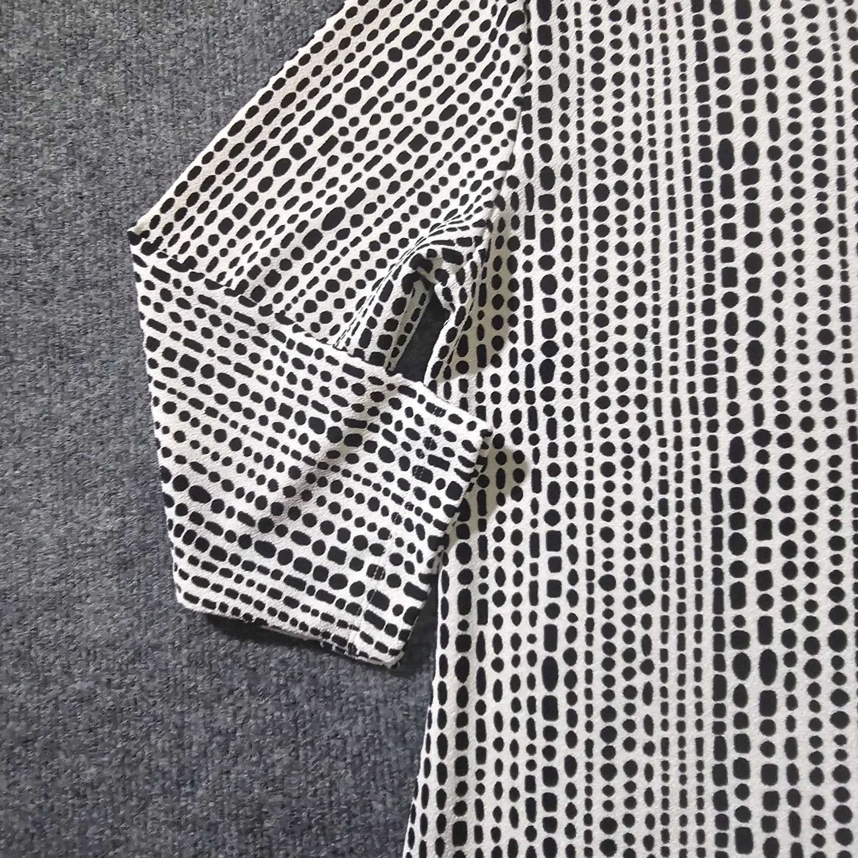 Vintage Chicos Easywear Top Shirt Womens Medium White Polka Dot 3/4 Sleeve No Iron Stretchy Career Blouse Size M / US 6-8 / IT 42-44 - 4 Thumbnail