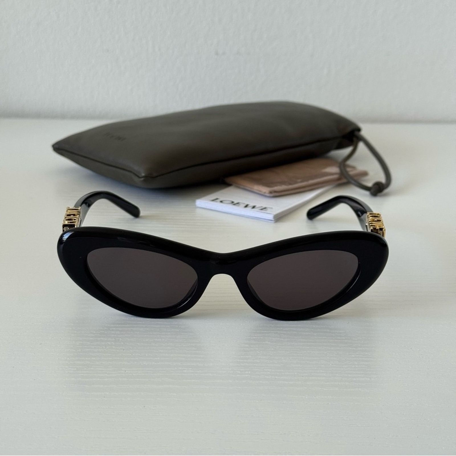 Loewe New! Loewe Black Cat-Eye Sunglasses LW40156U 01A, Authentic Size ONE SIZE - 1 Thumbnail
