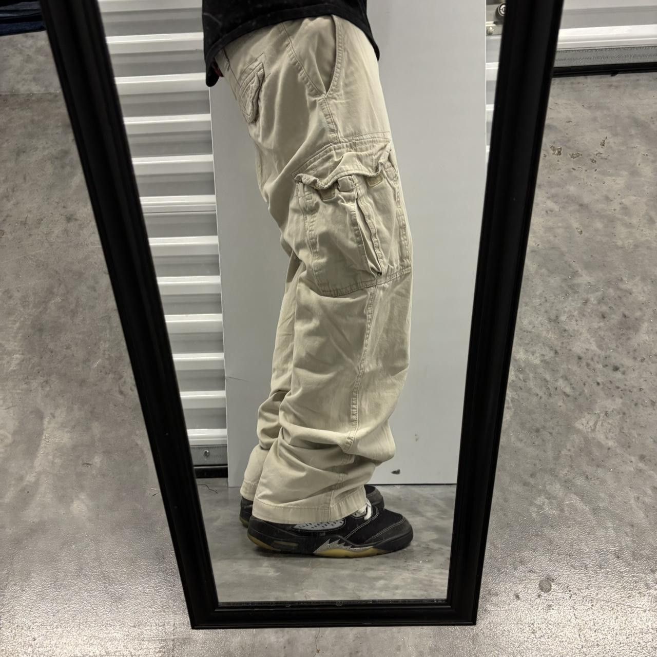 Japanese Brand × Vintage Crazy Vintage Y2K/2000s Baggy Faded Cream Streetwear Skater Cargo Pants! Size US 34 / EU 50 - 2 Thumbnail