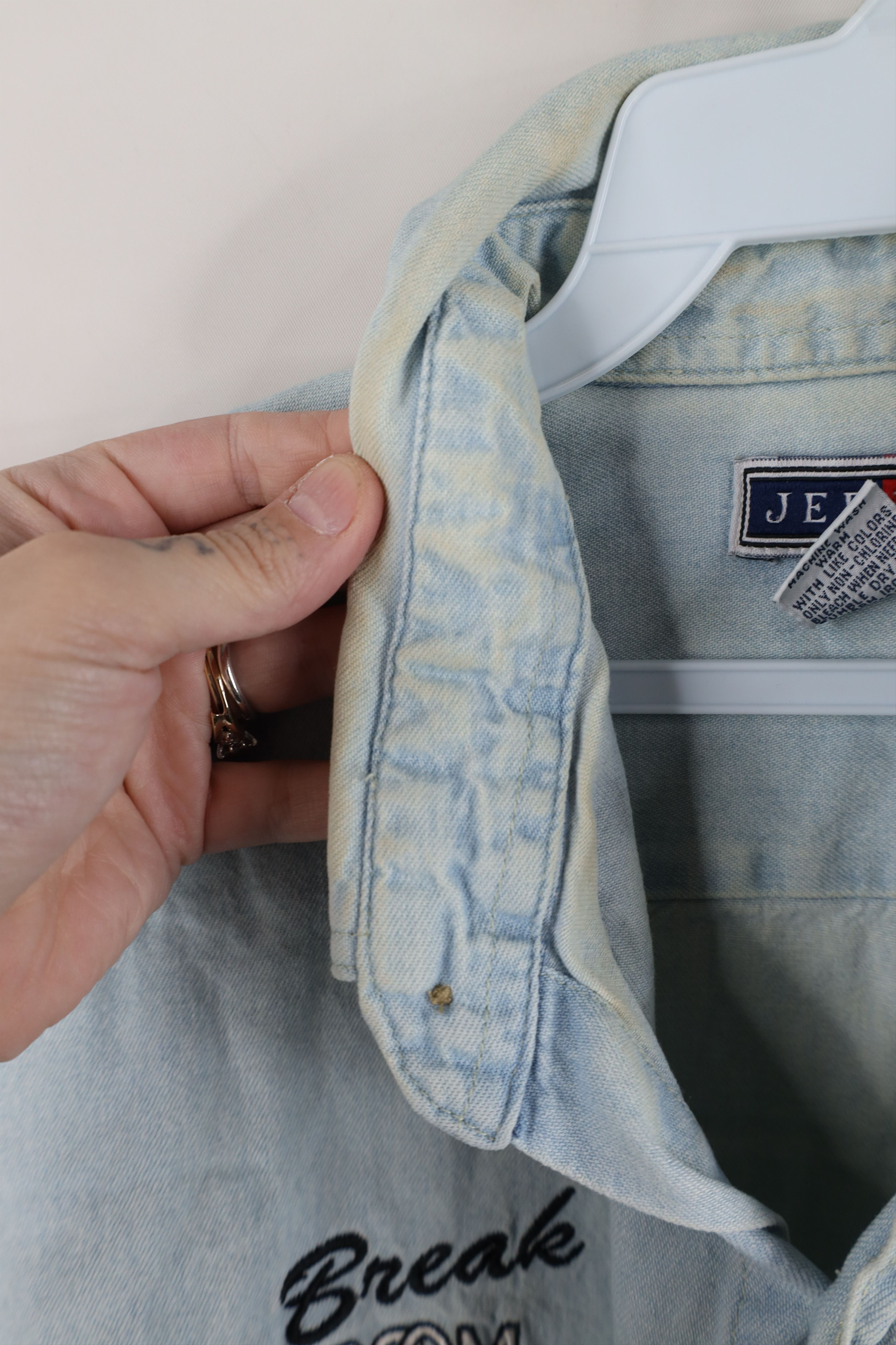 Vintage Vintage Y2K 2003 Break Room Lounge Denim Jean Button Shirt Size US L / EU 52-54 / 3 - 9 Thumbnail