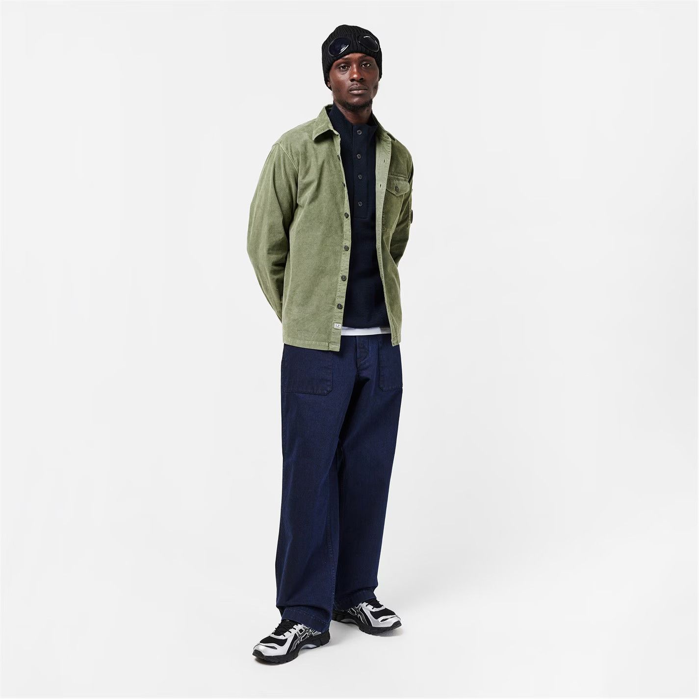 C.P. Company o1g2r1mq0426 Lens Single Pocket Corduroy Shirt in Green Size US S / EU 44-46 / 1 - 5 Thumbnail