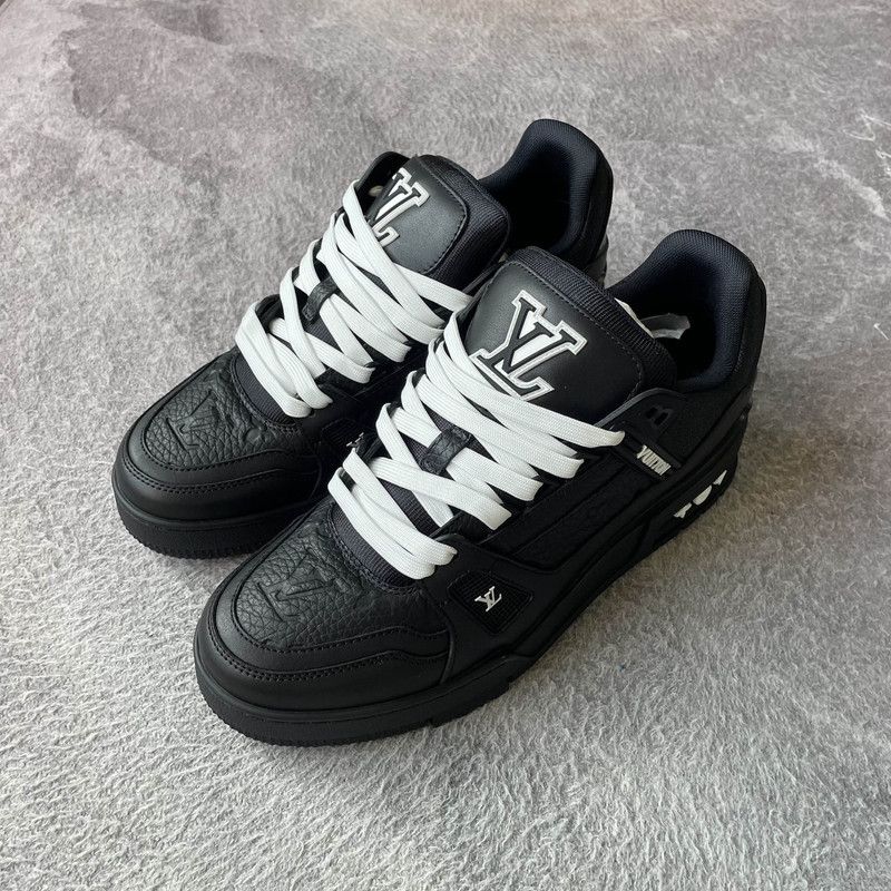 Louis Vuitton Louis Vuitton Trainer Black Leather Low-top Sneakers 0079 Size US 8.5 / EU 41-42 - 1 Thumbnail