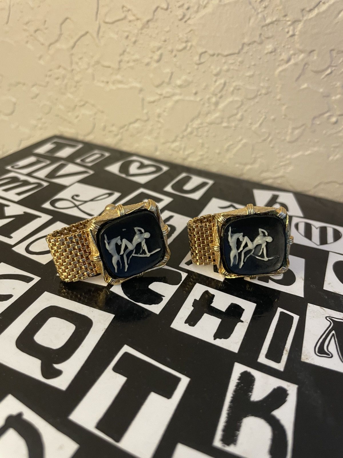 Vintage VTG Swank Diana Huntress Gold tone mesh cufflinks Size ONE SIZE - 2 Thumbnail