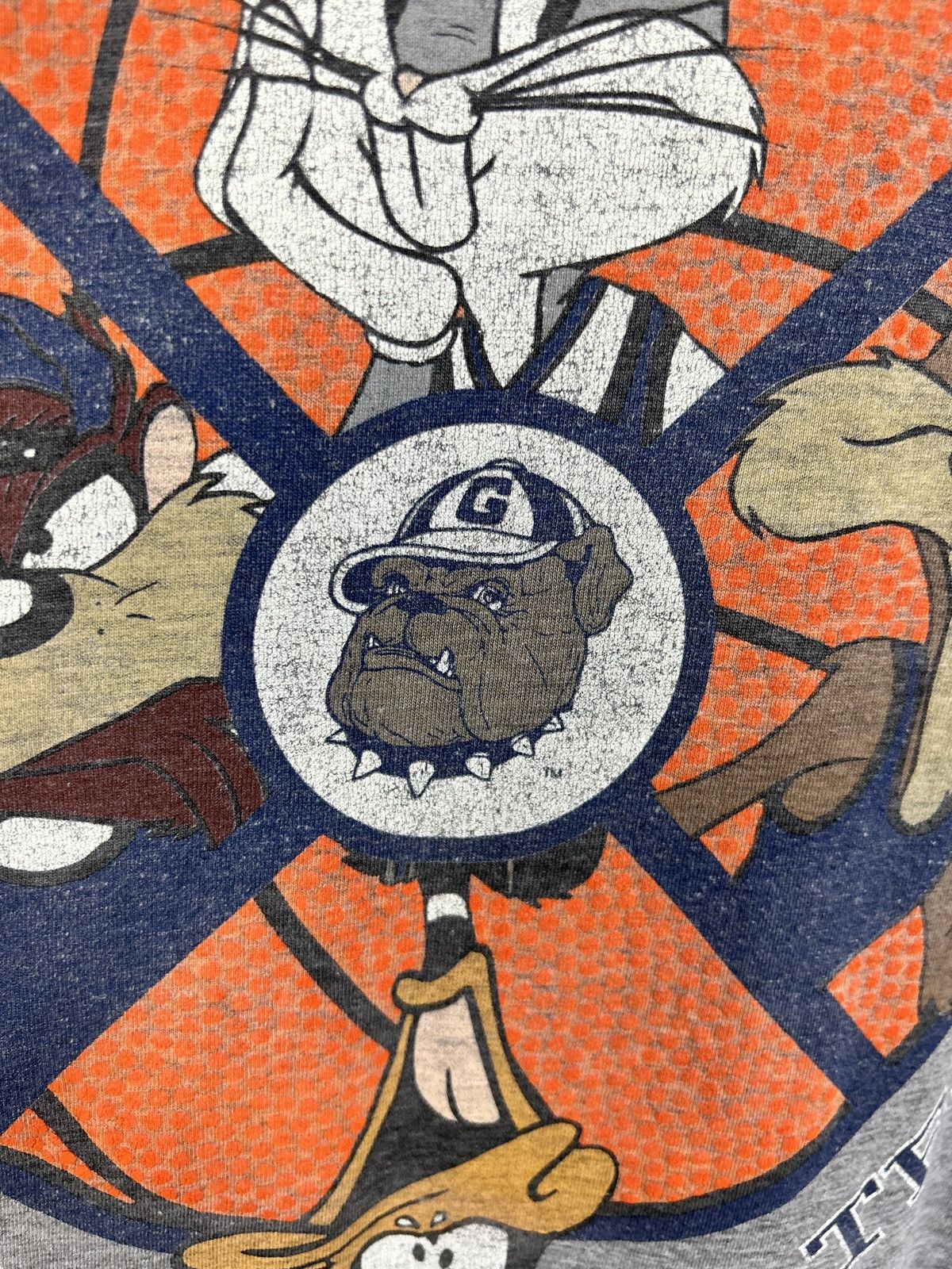 Nutmeg Vintage Georgetown Hoyas 1994 Looney Tunes T-Shirt XL Gray Size US XL / EU 56 / 4 - 3 Thumbnail