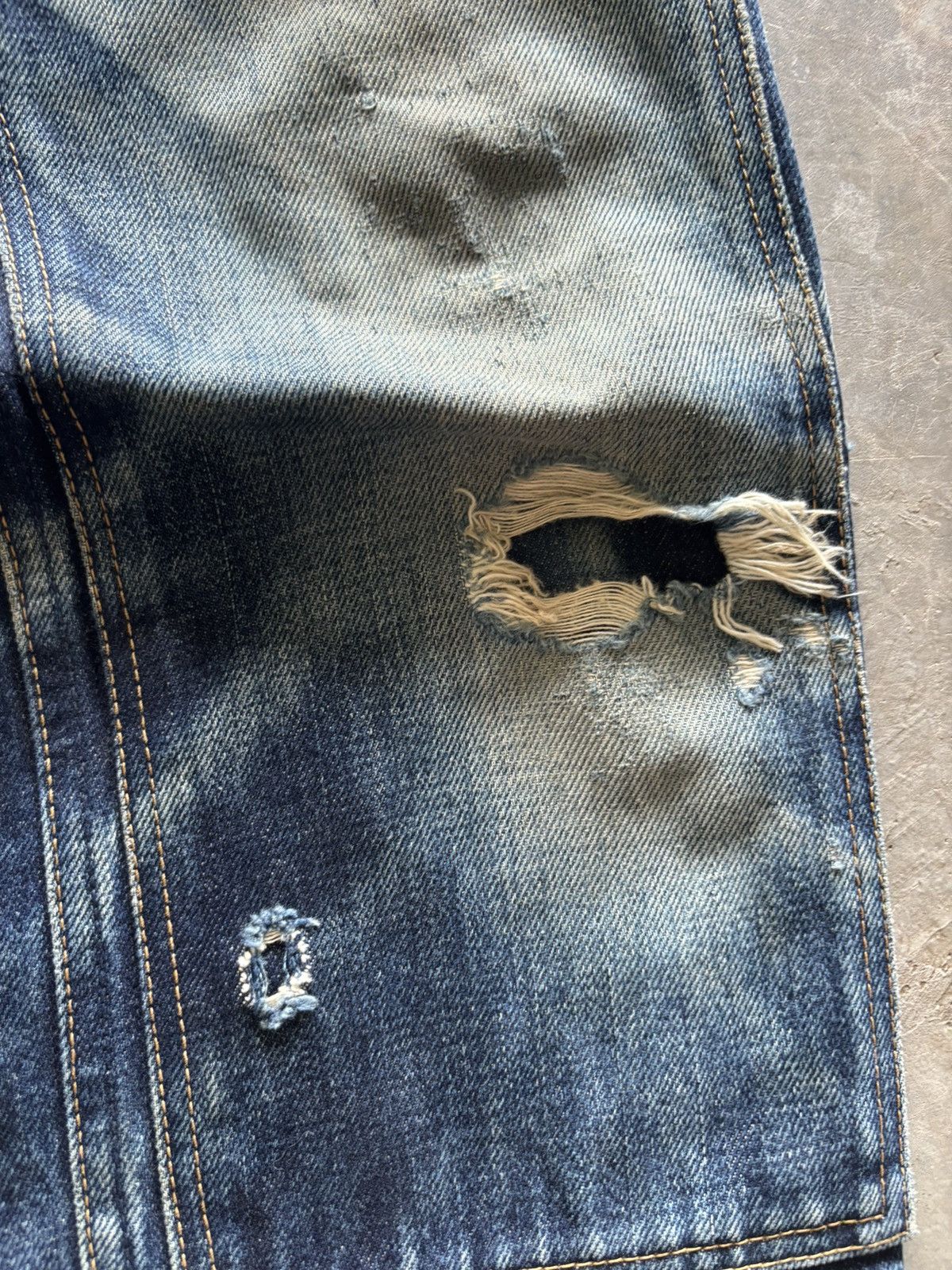 Number (N)ine DISTRESSED NUMBER (N)INE BIRDS DOUBLE KNEE CARPENTER DENIM Size US 32 / EU 48 - 11 Thumbnail
