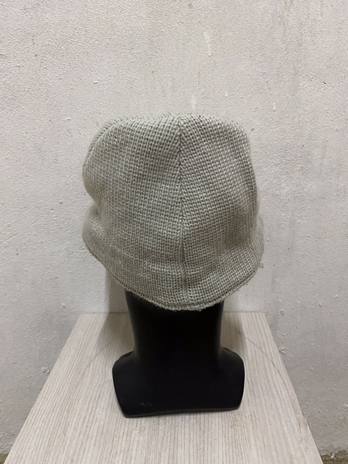 Burton × Vintage Vintage Burton Plain Visor Beanie Hat Size ONE SIZE - 4 Thumbnail